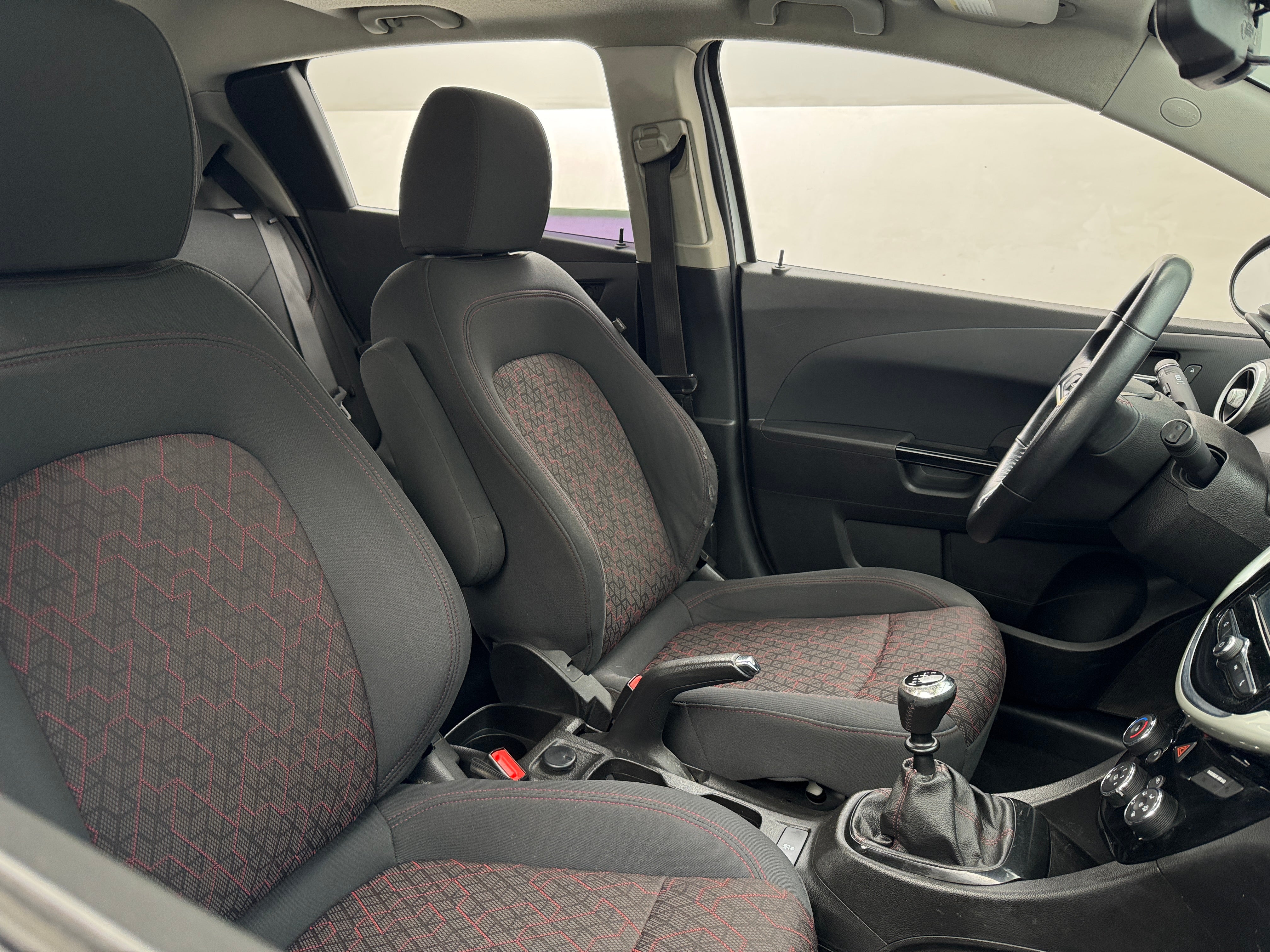 2017 Chevrolet Sonic LT 2