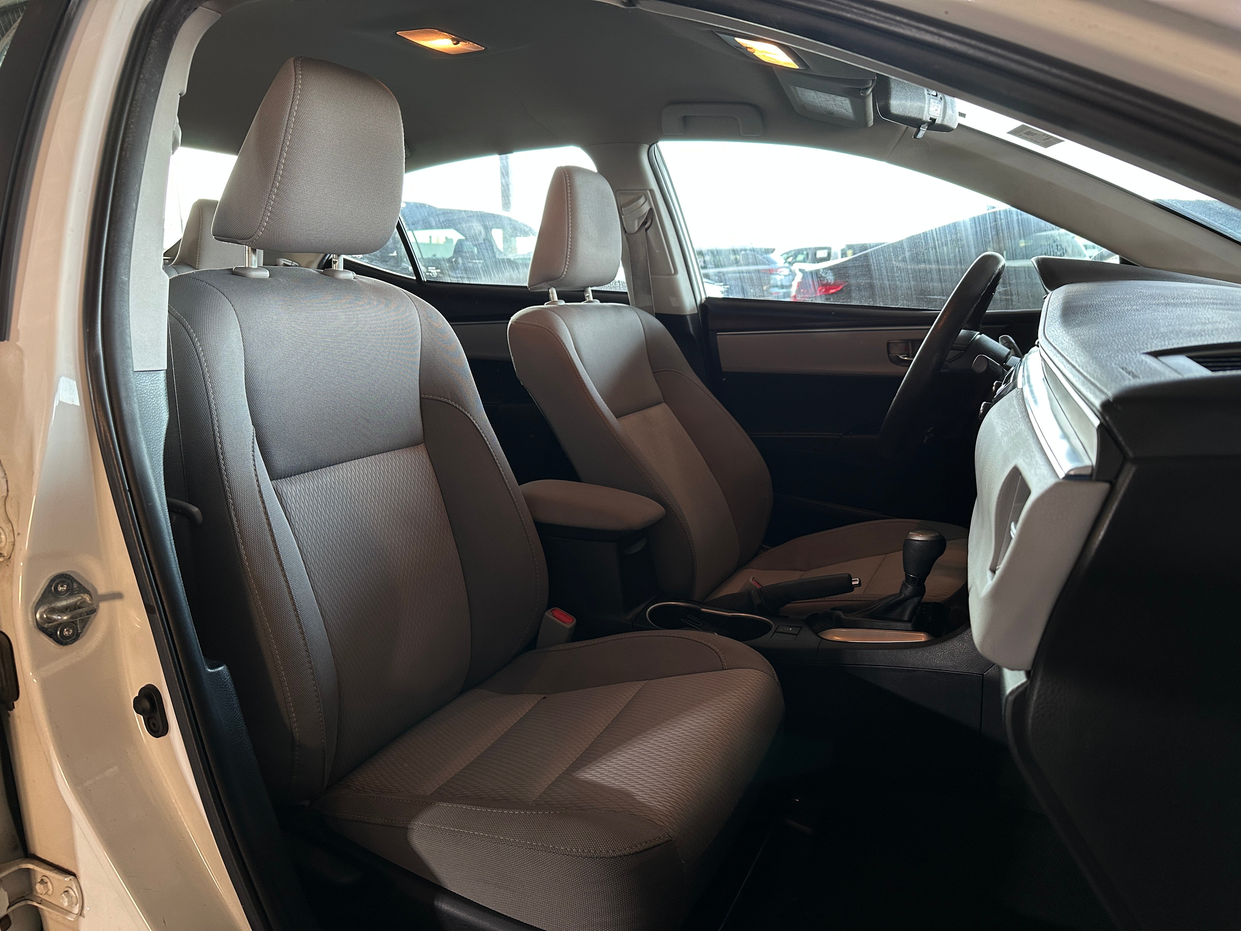 2015 Toyota Corolla LE 2