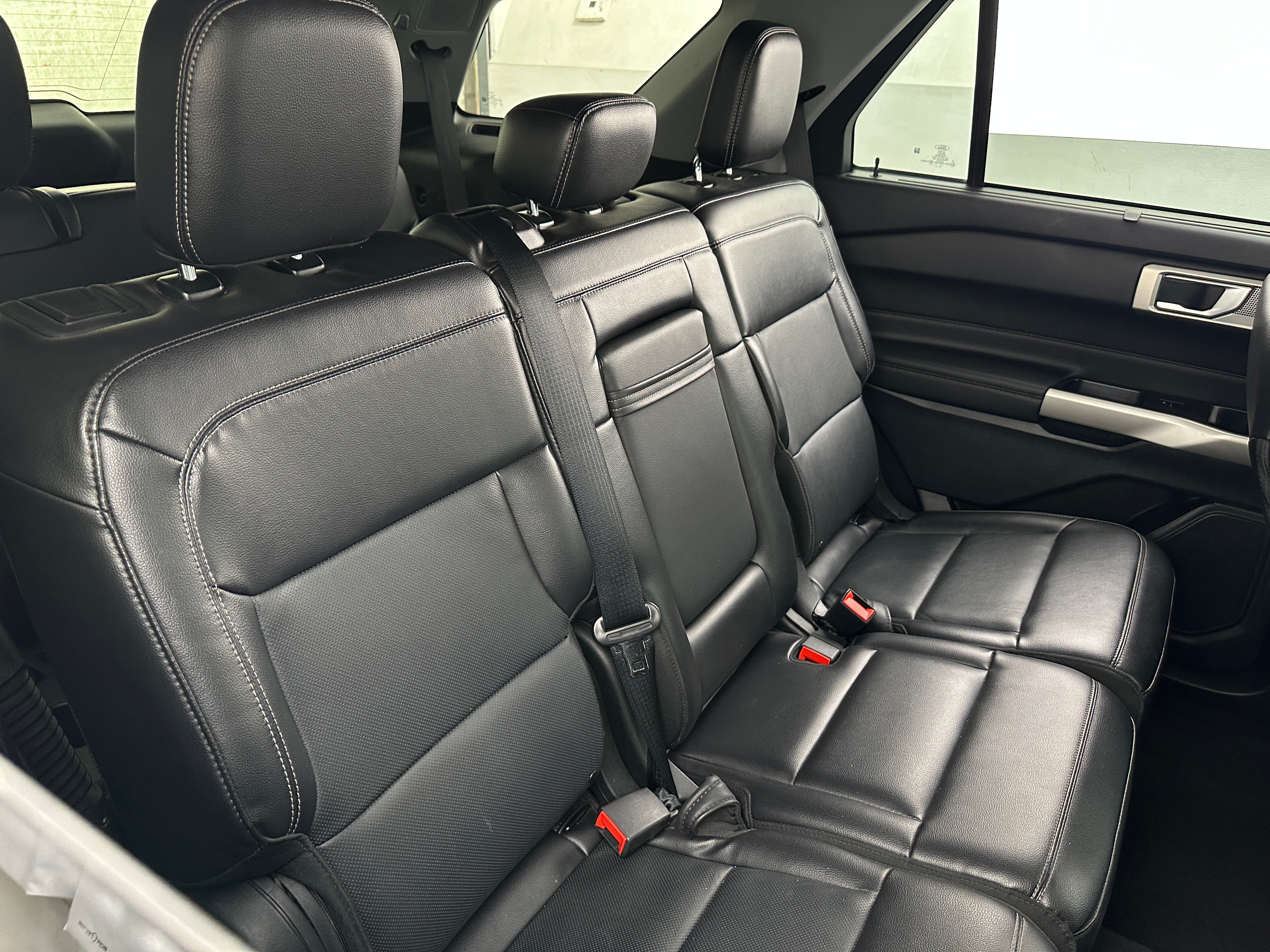 2023 Ford Explorer Limited 5