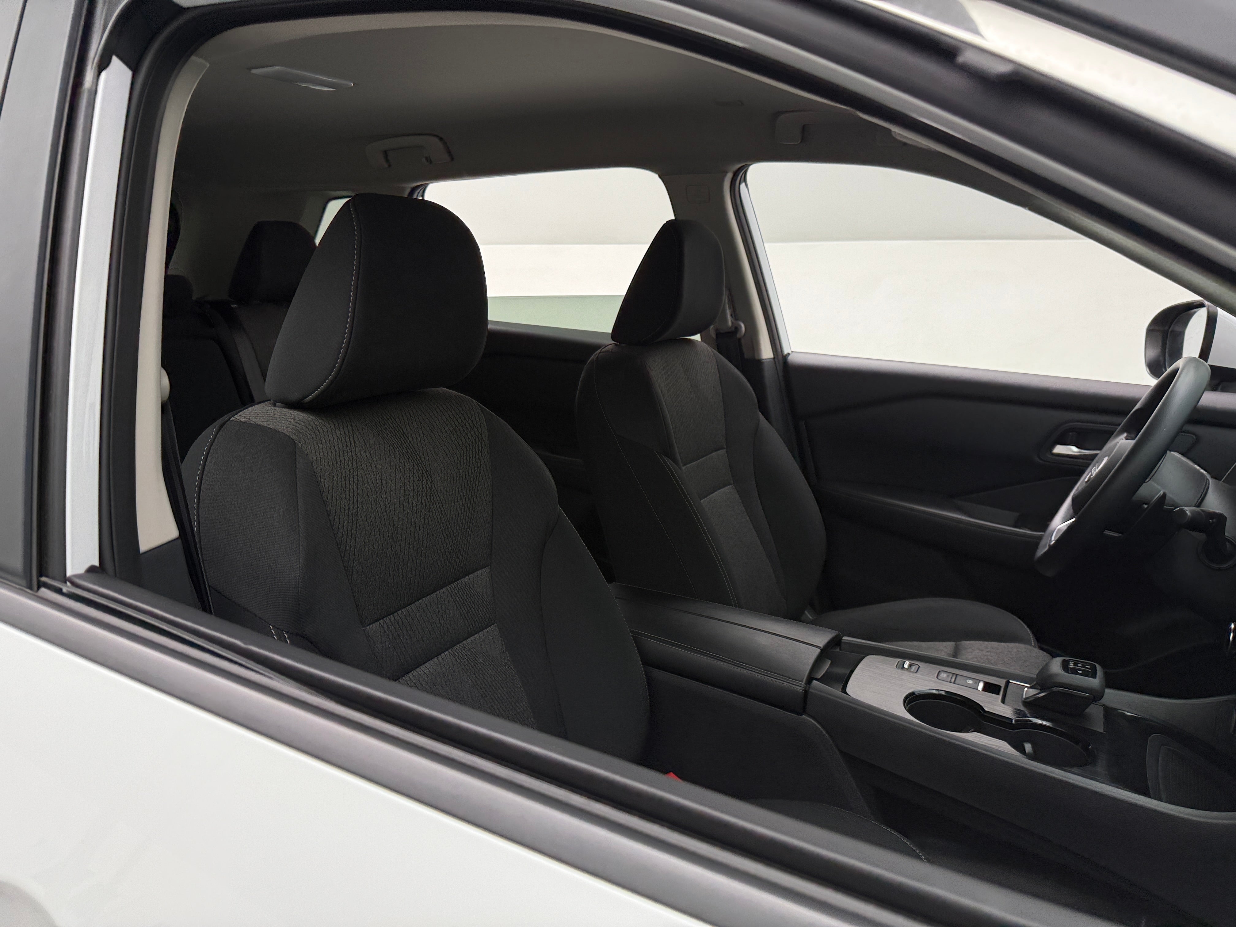 2024 Nissan Rogue SV 2