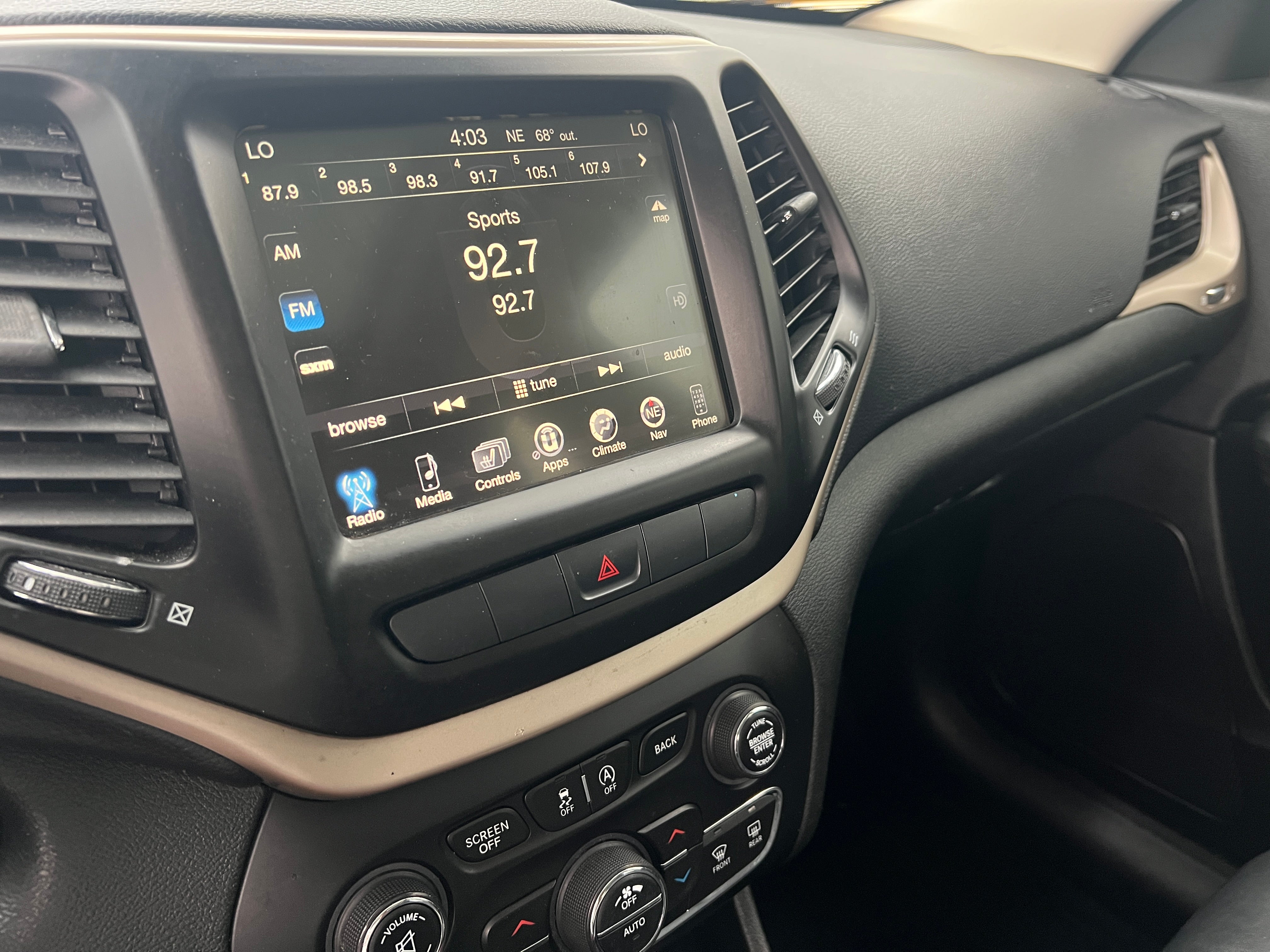 2015 Jeep Cherokee Limited Edition 3