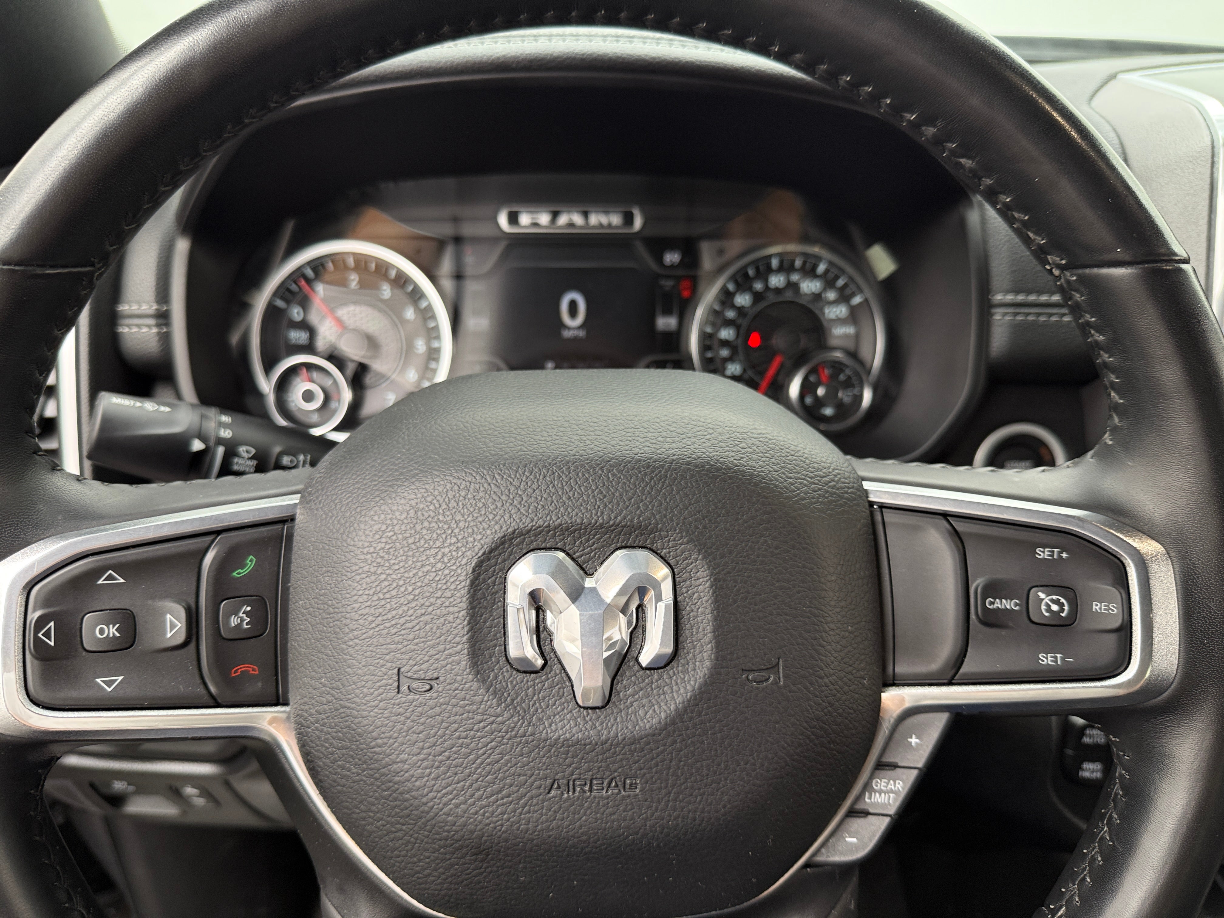 2021 RAM 1500 Laramie 4