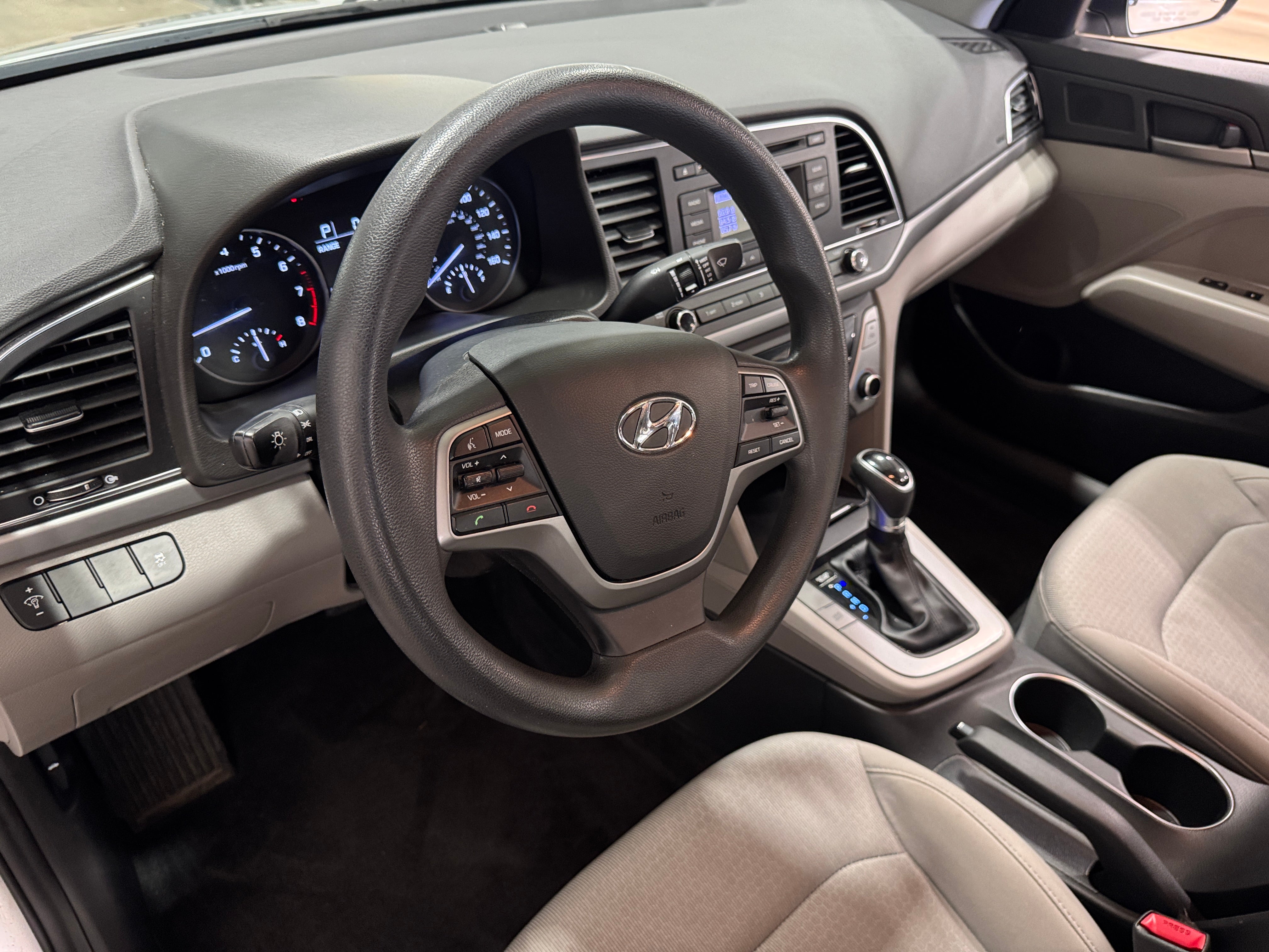 2018 Hyundai Elantra SE 3