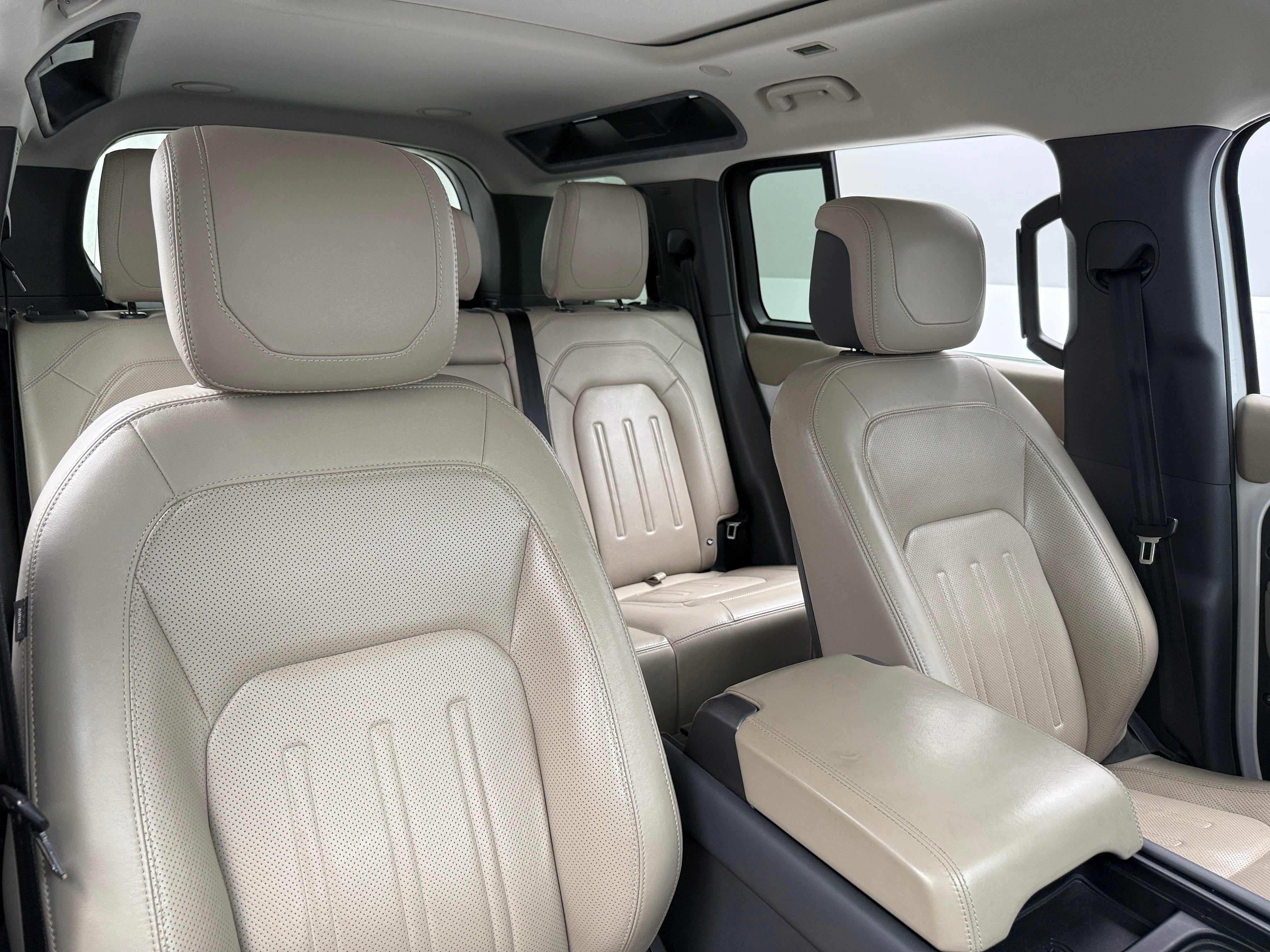 2020 Land Rover Defender 110 2