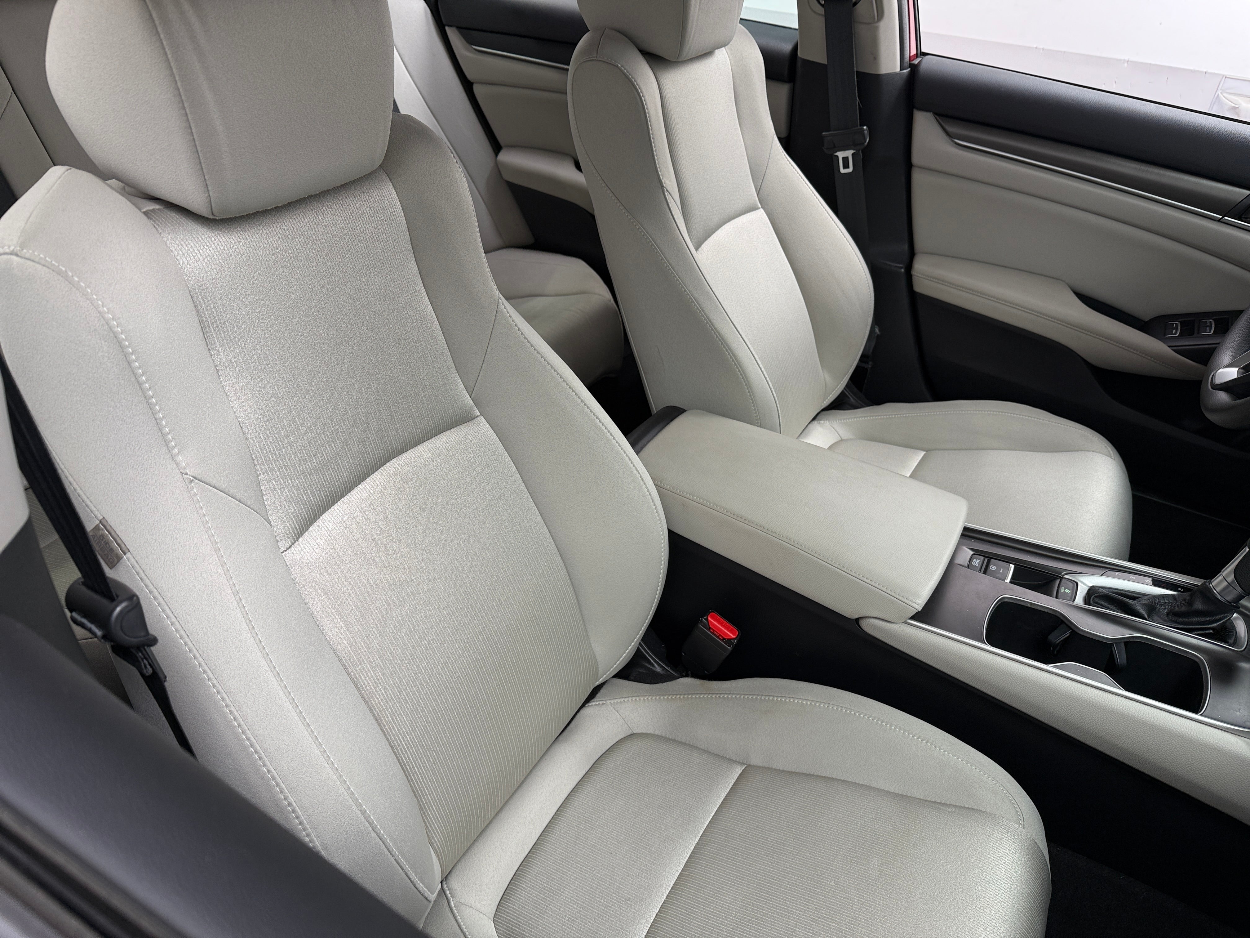 2018 Honda Accord LX 2