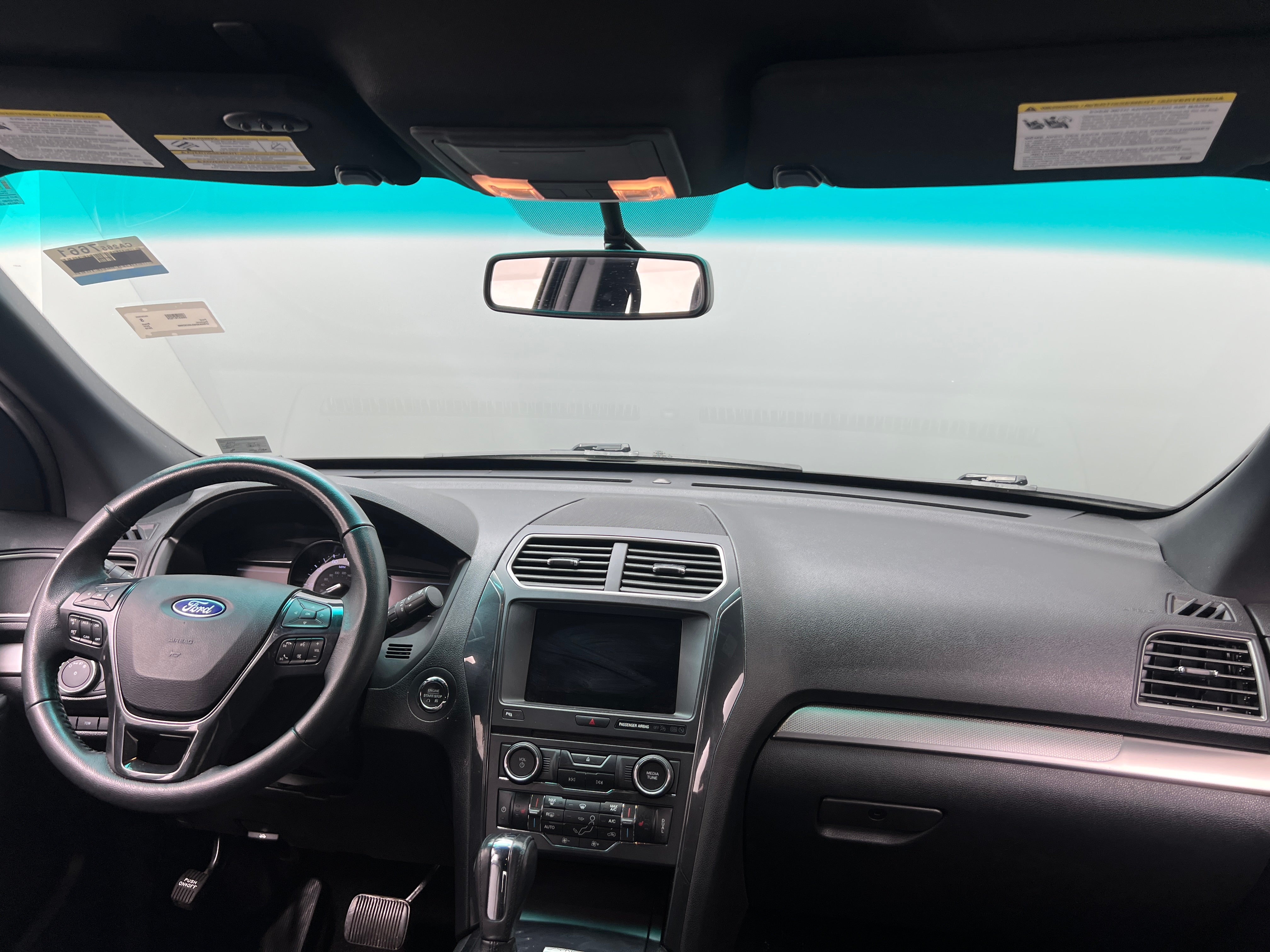 2018 Ford Explorer XLT 2