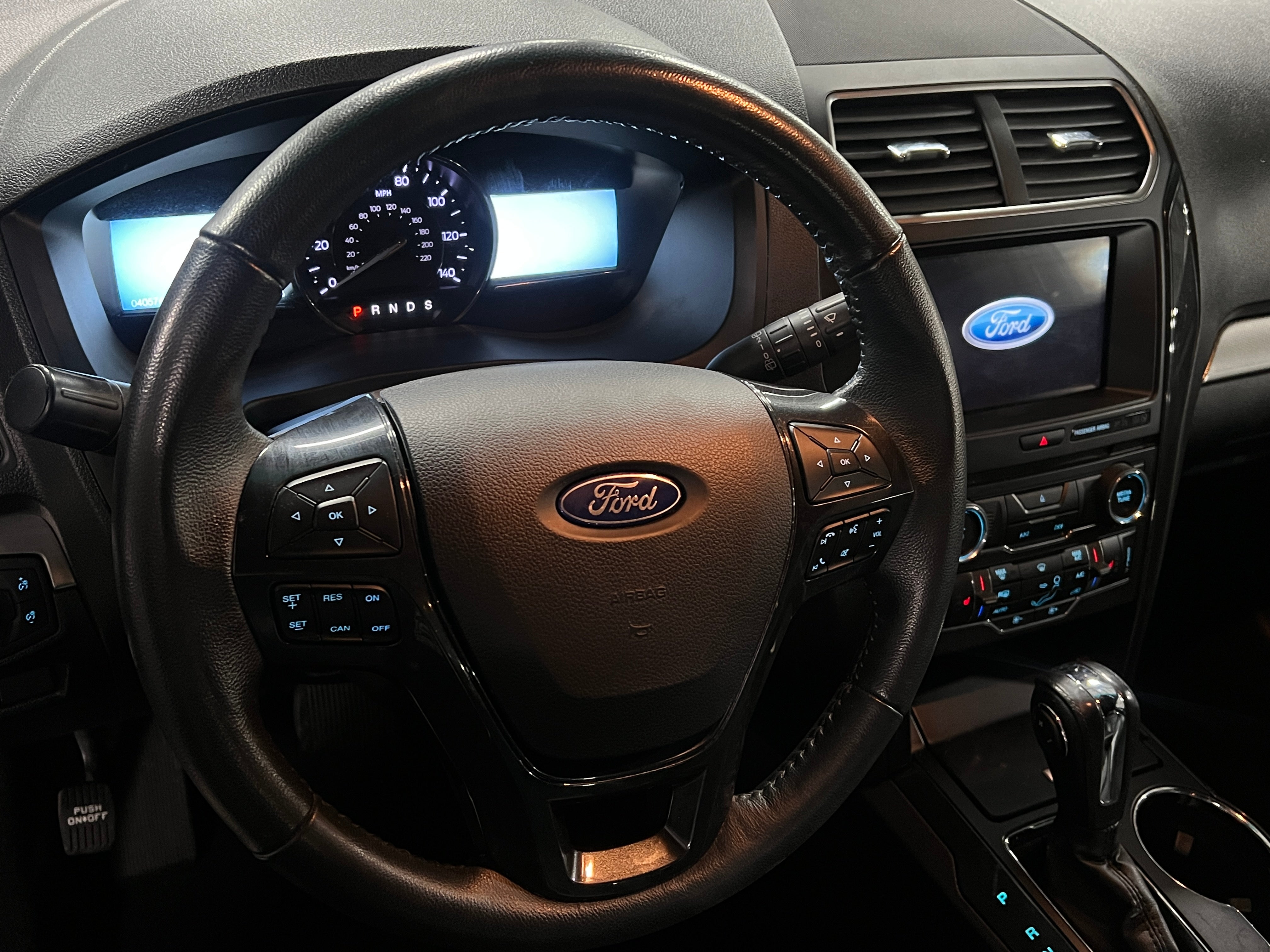 2018 Ford Explorer XLT 4