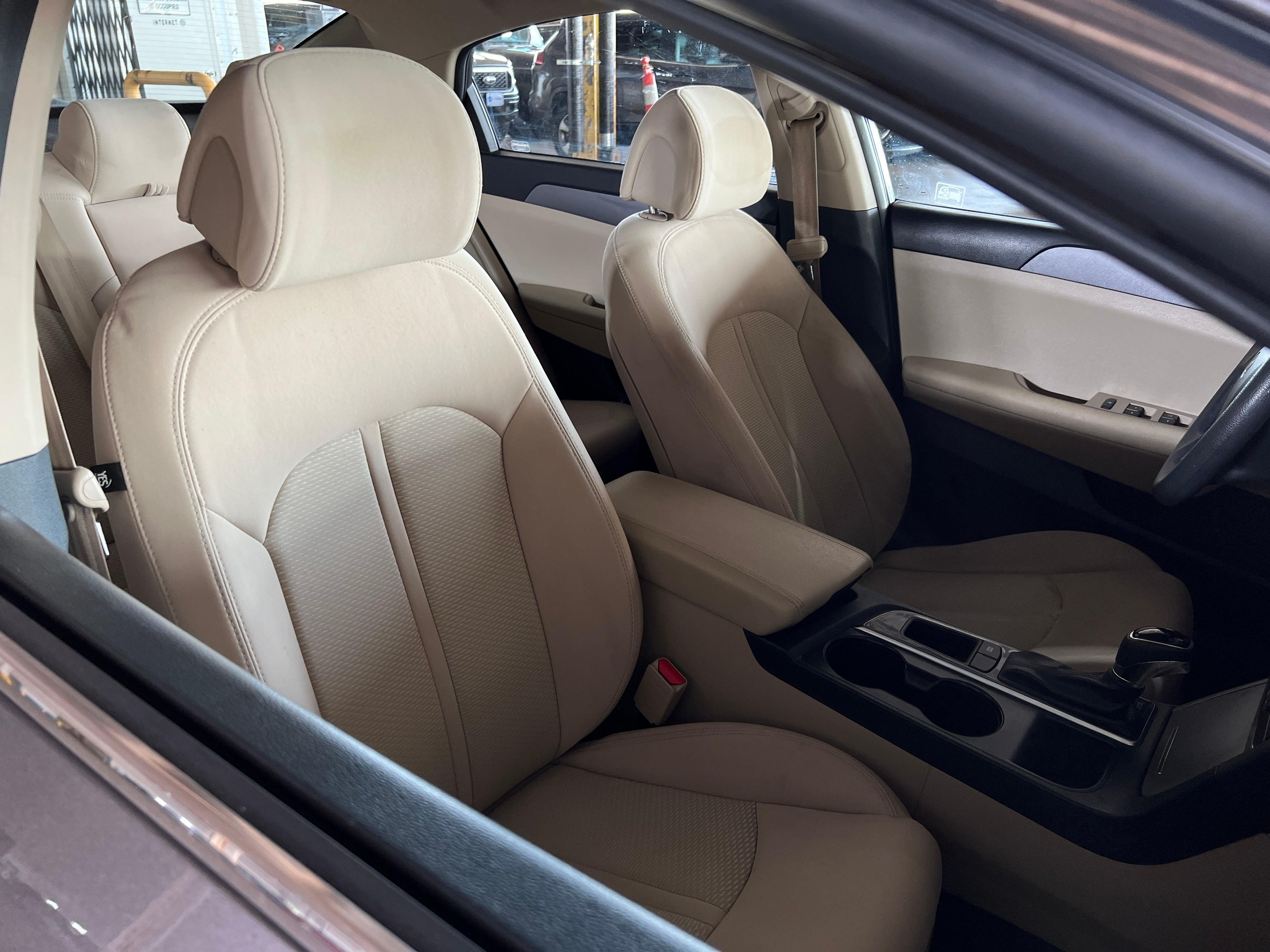 2017 Hyundai Sonata SE 2
