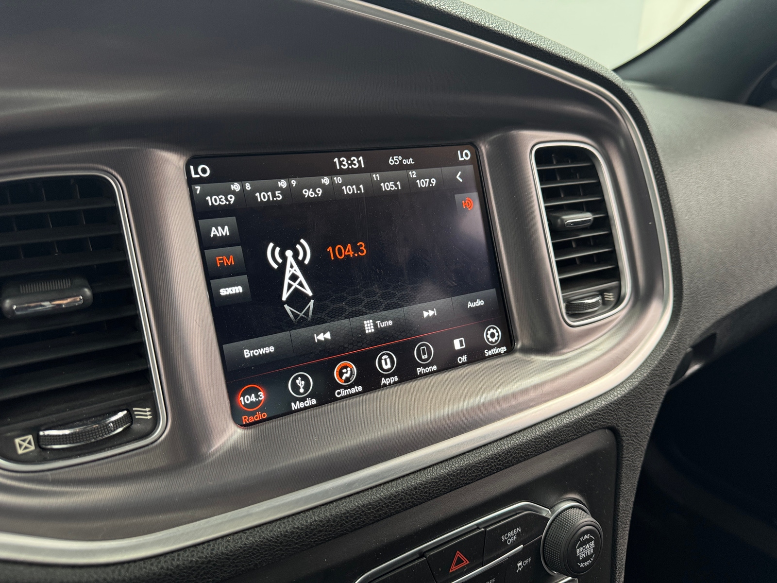 Thumbnail: 2019 Dodge Charger - 4