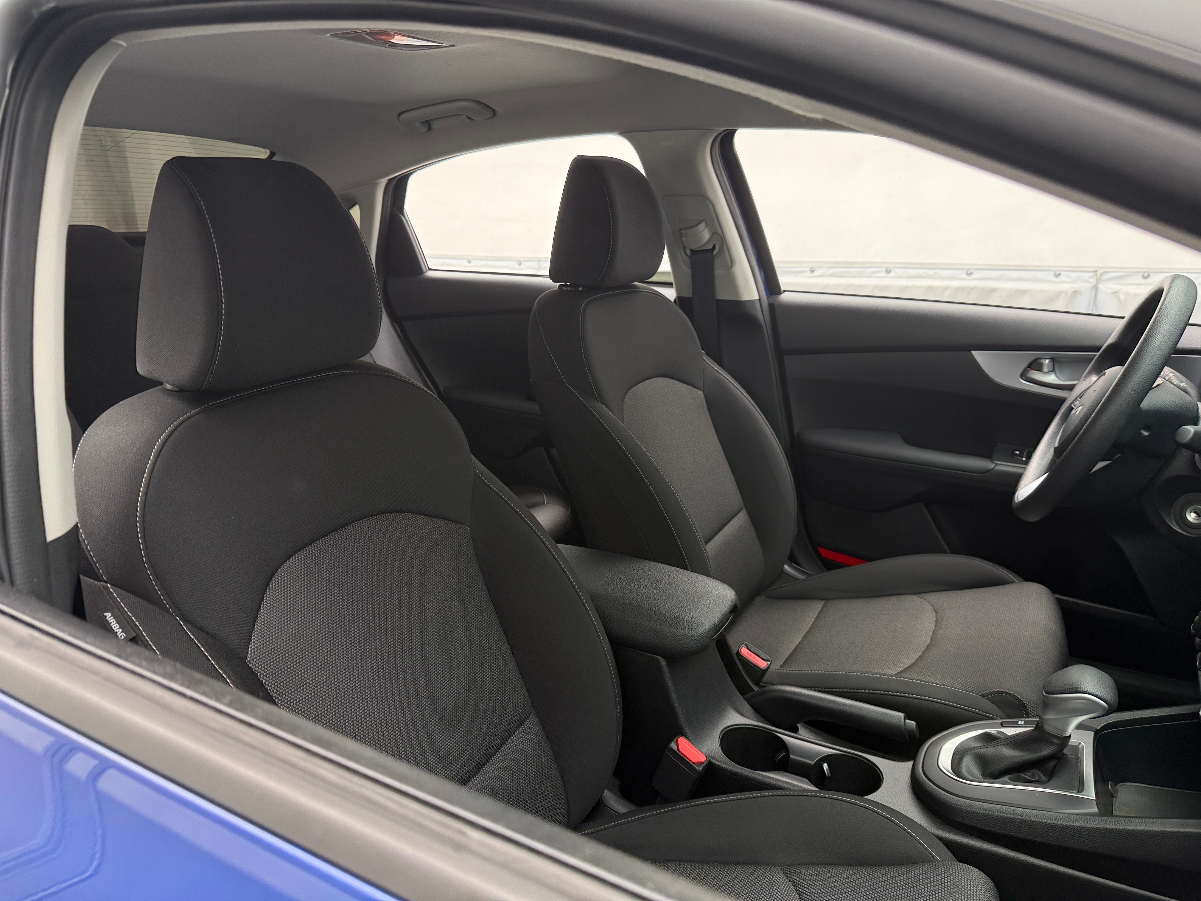 2022 Kia Forte LXS 2