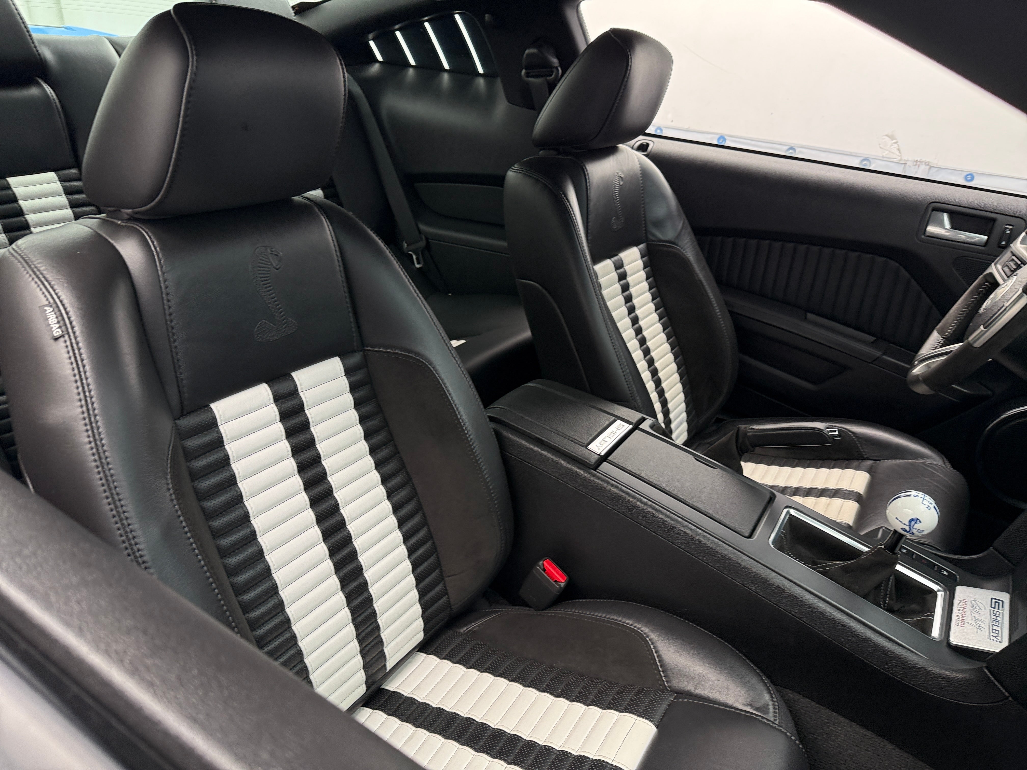 2011 Ford Mustang Shelby GT500 2