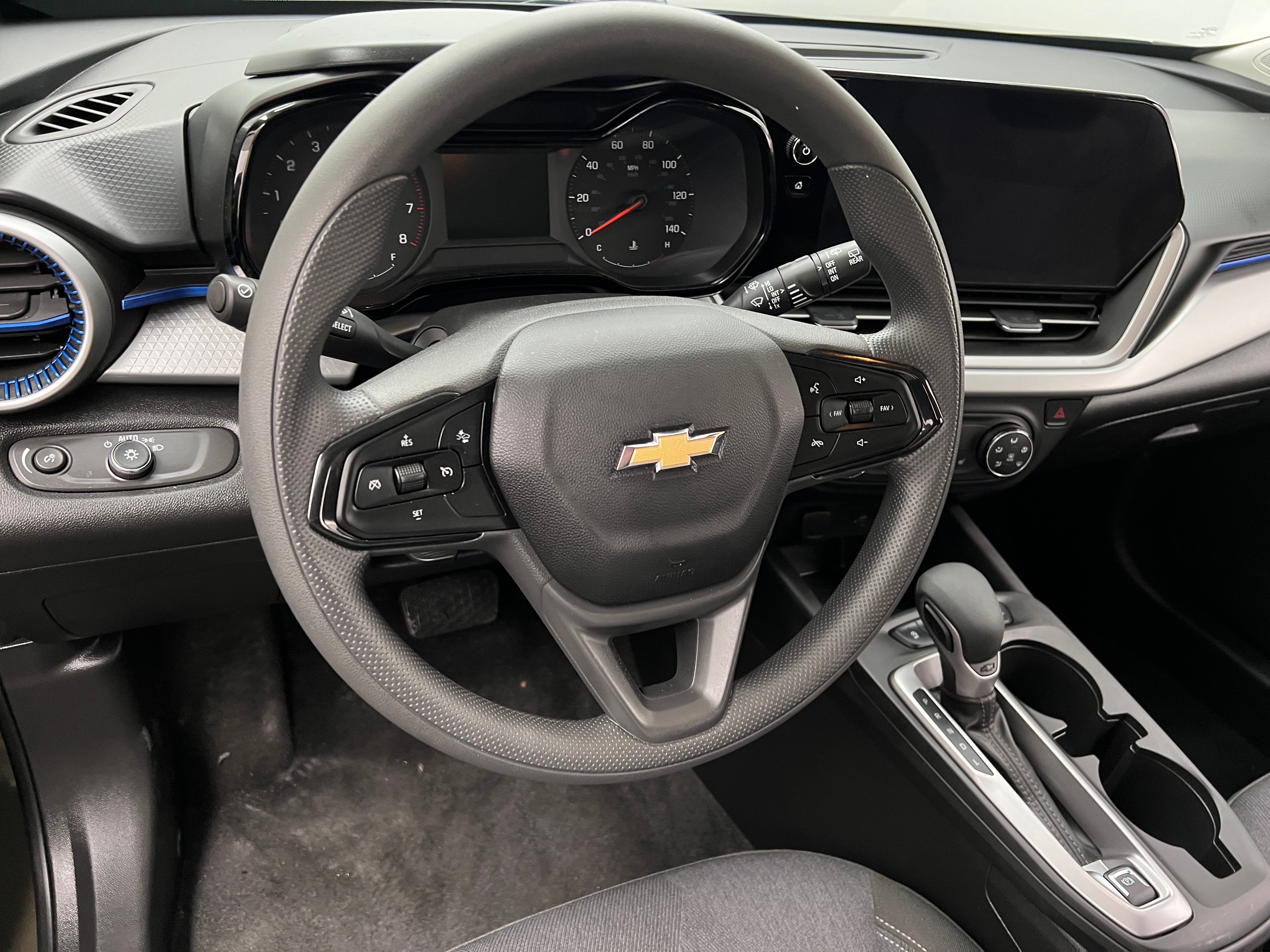 2024 Chevrolet Trax LS 5