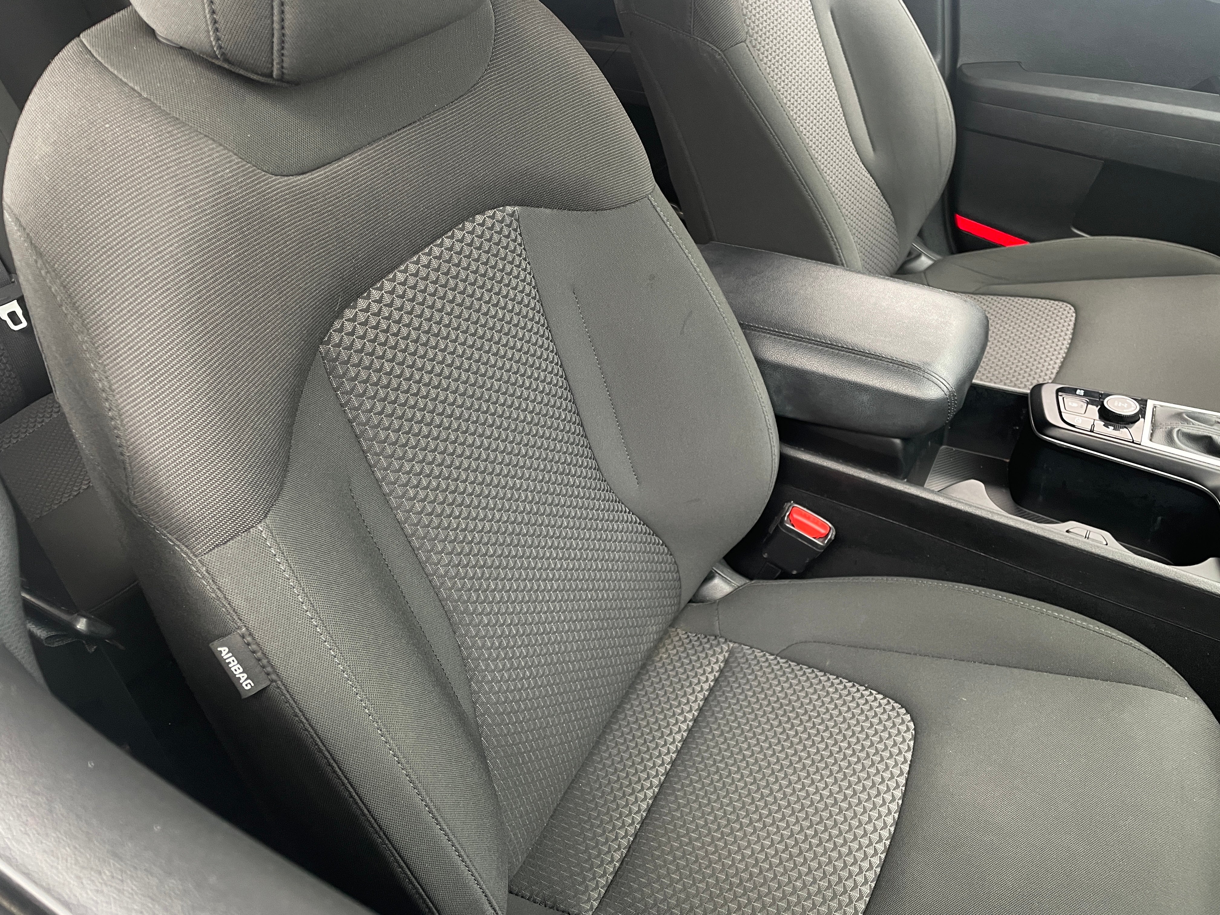 2023 Kia Sportage LX 2