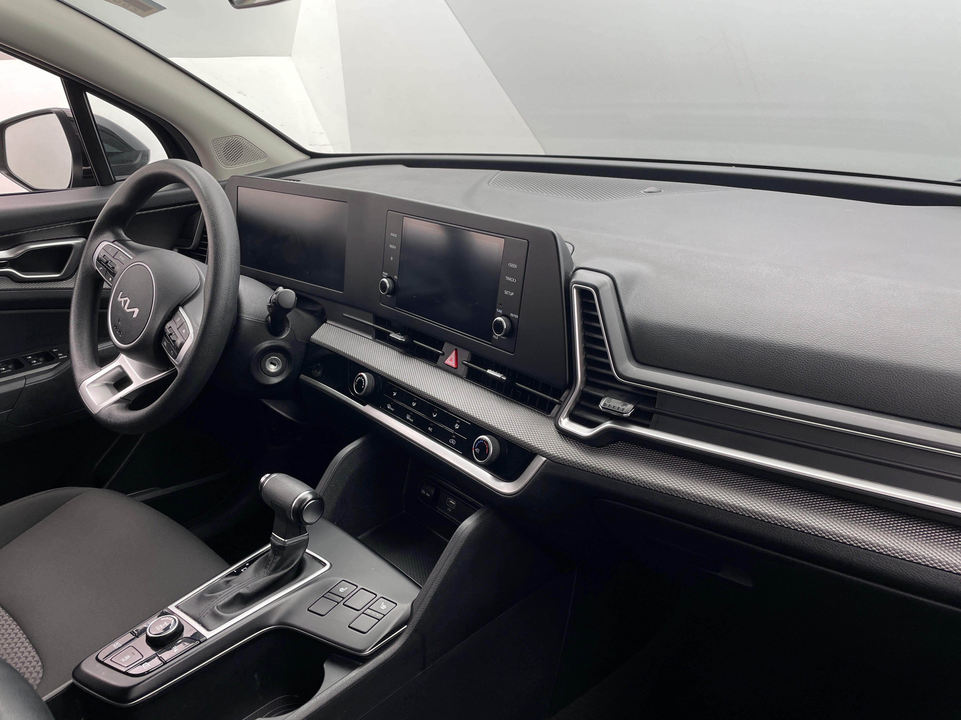 2023 Kia Sportage LX 3
