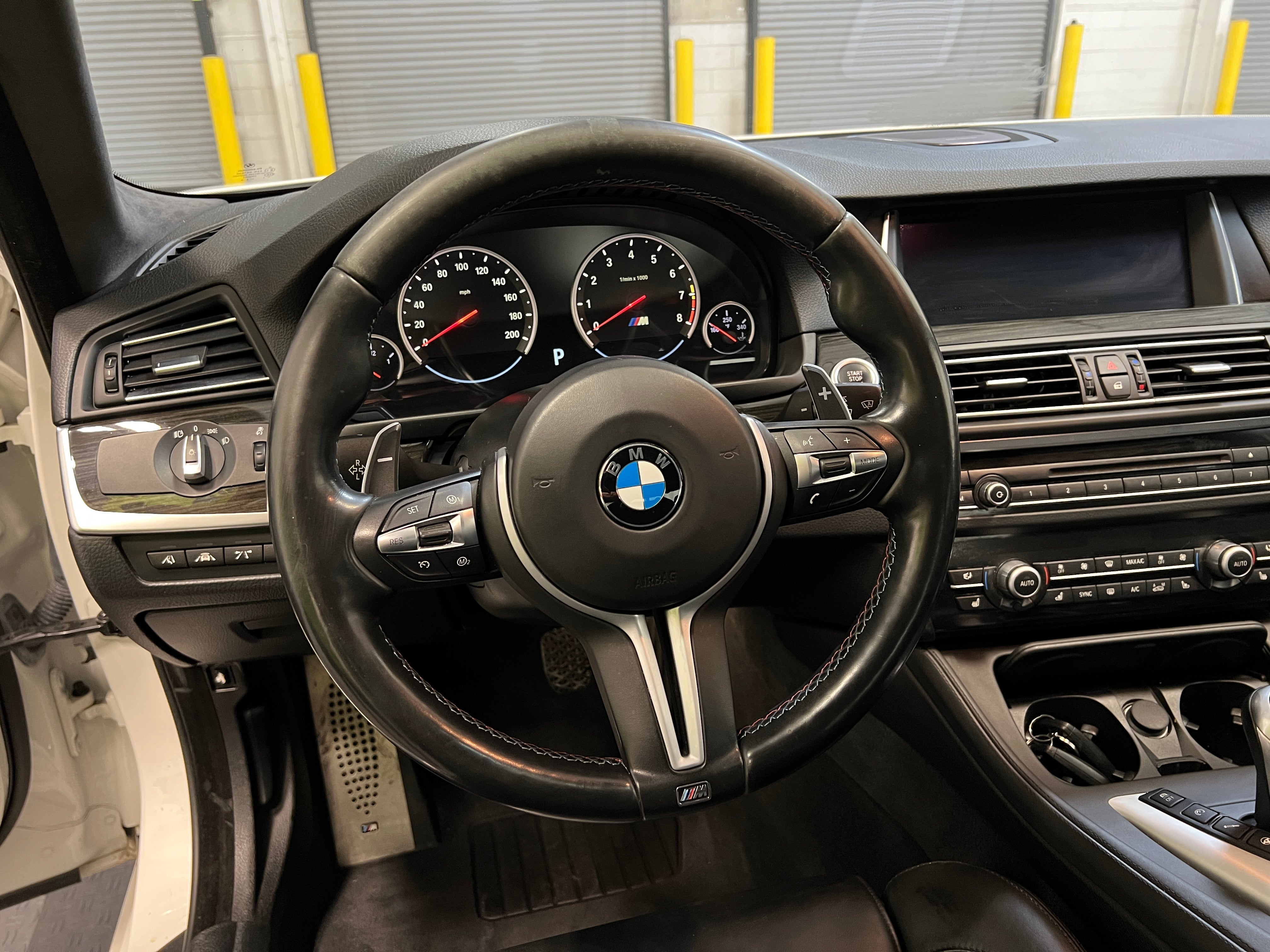 2014 BMW M5 Base 4