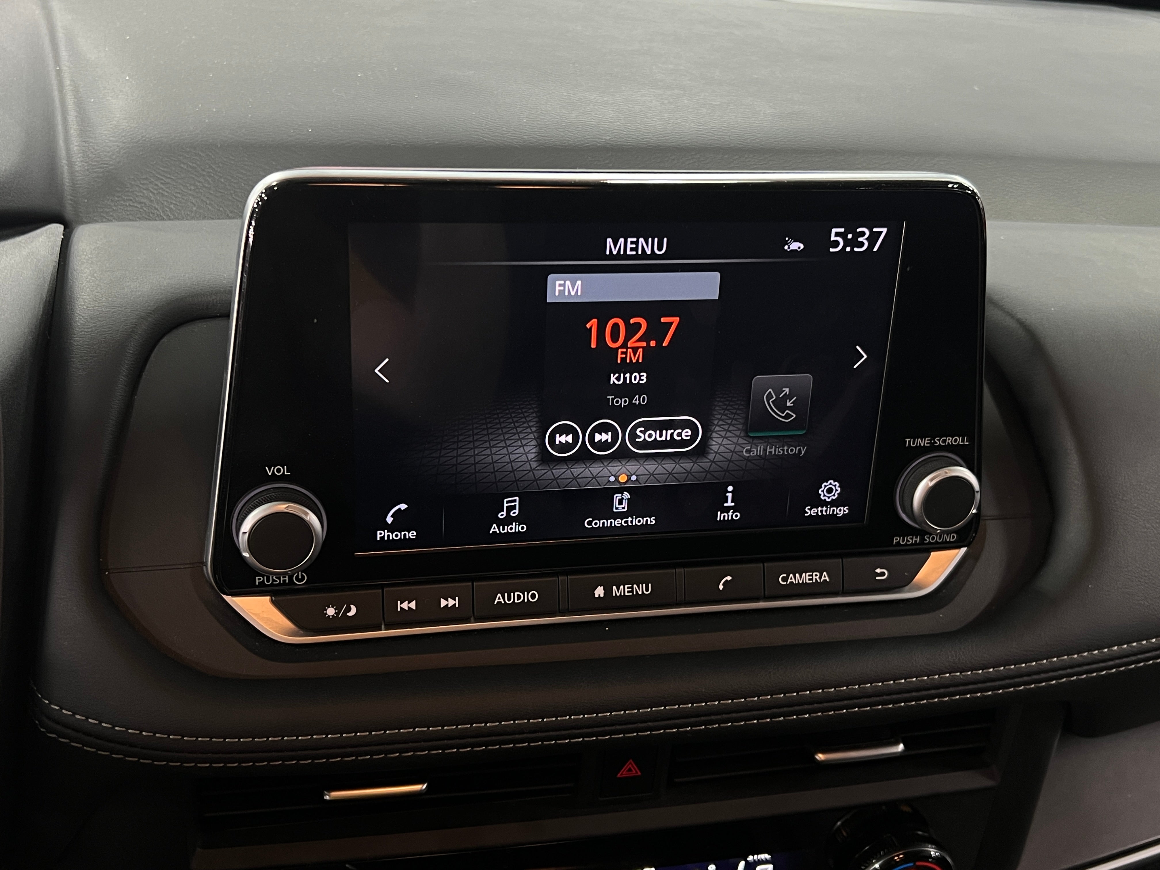 2024 Nissan Rogue SV 4