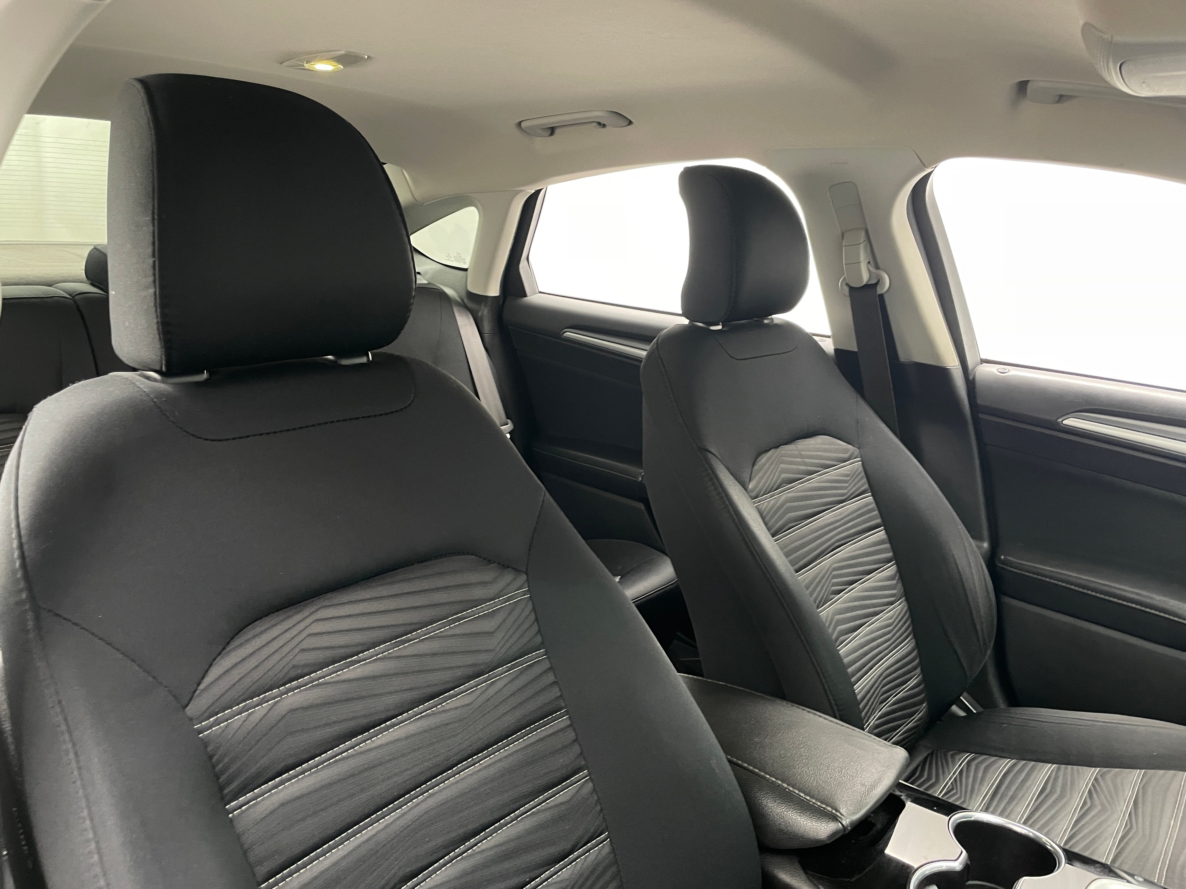 2016 Ford Fusion SE 2