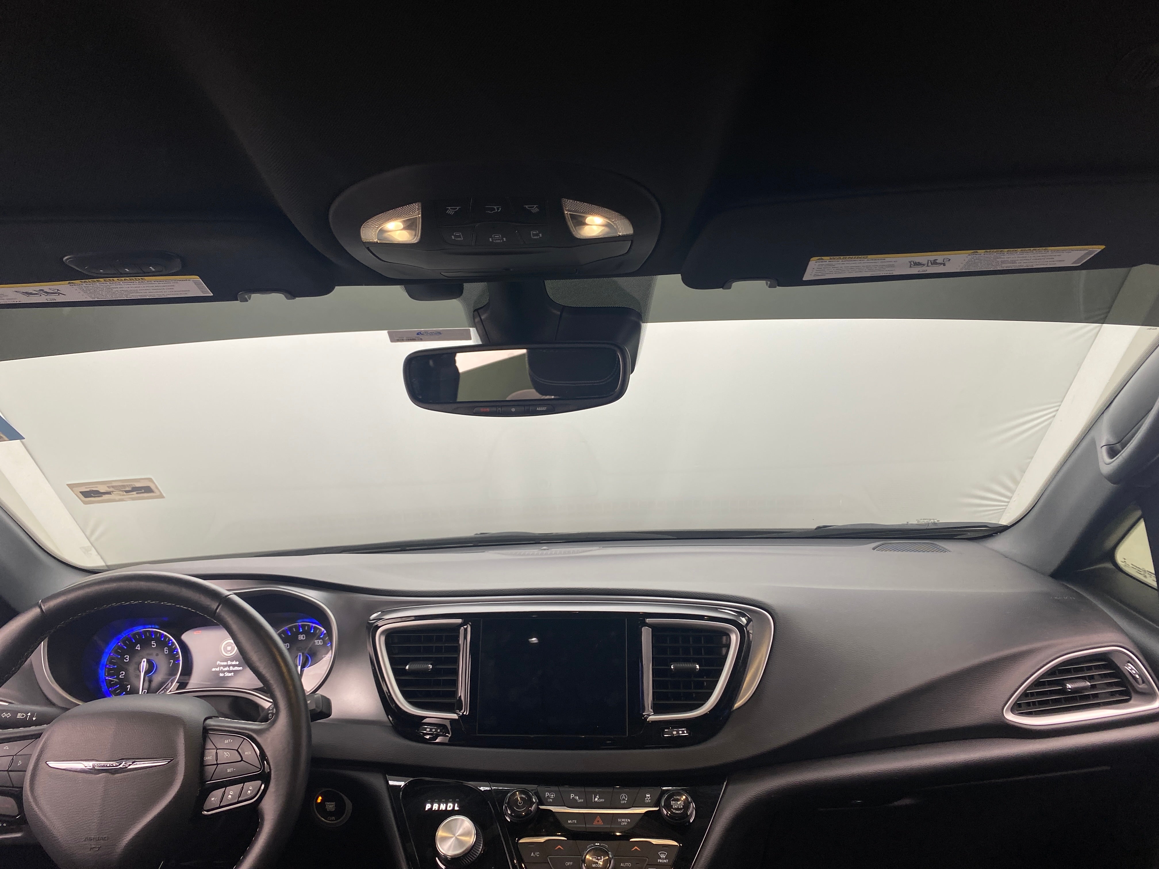 2020 Chrysler Pacifica Touring 3