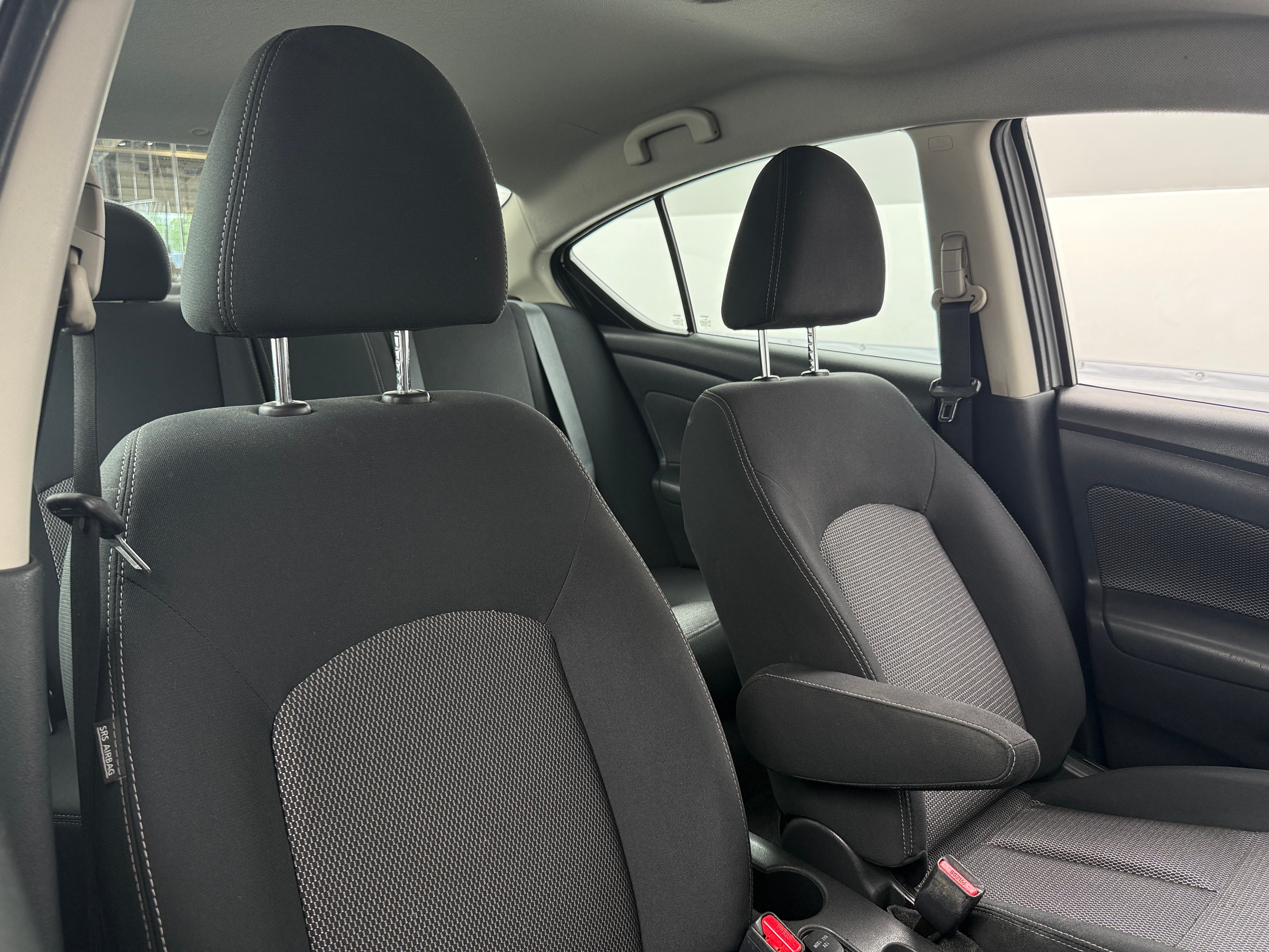 2017 Nissan Versa SL 2