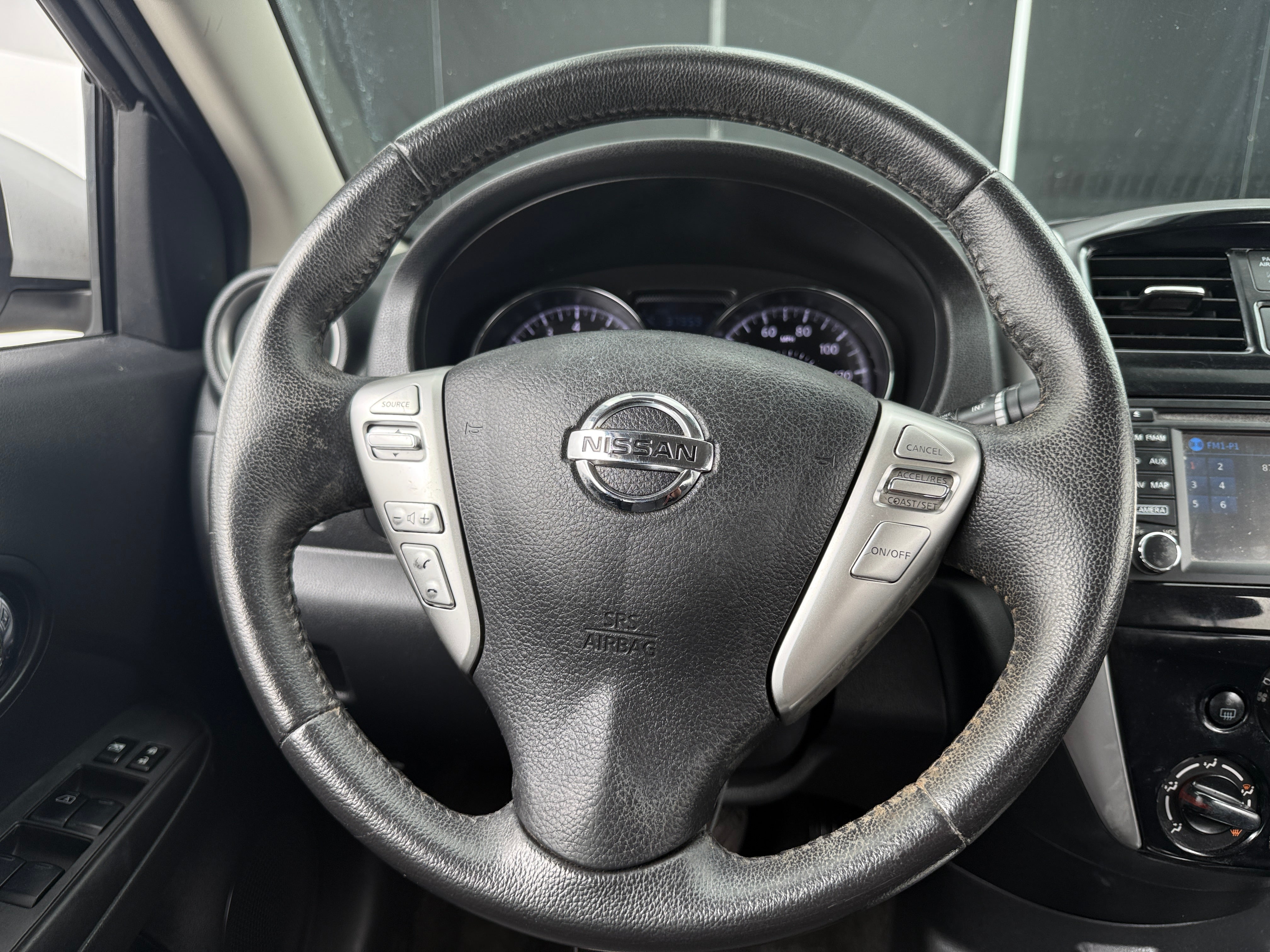 2017 Nissan Versa SL 5