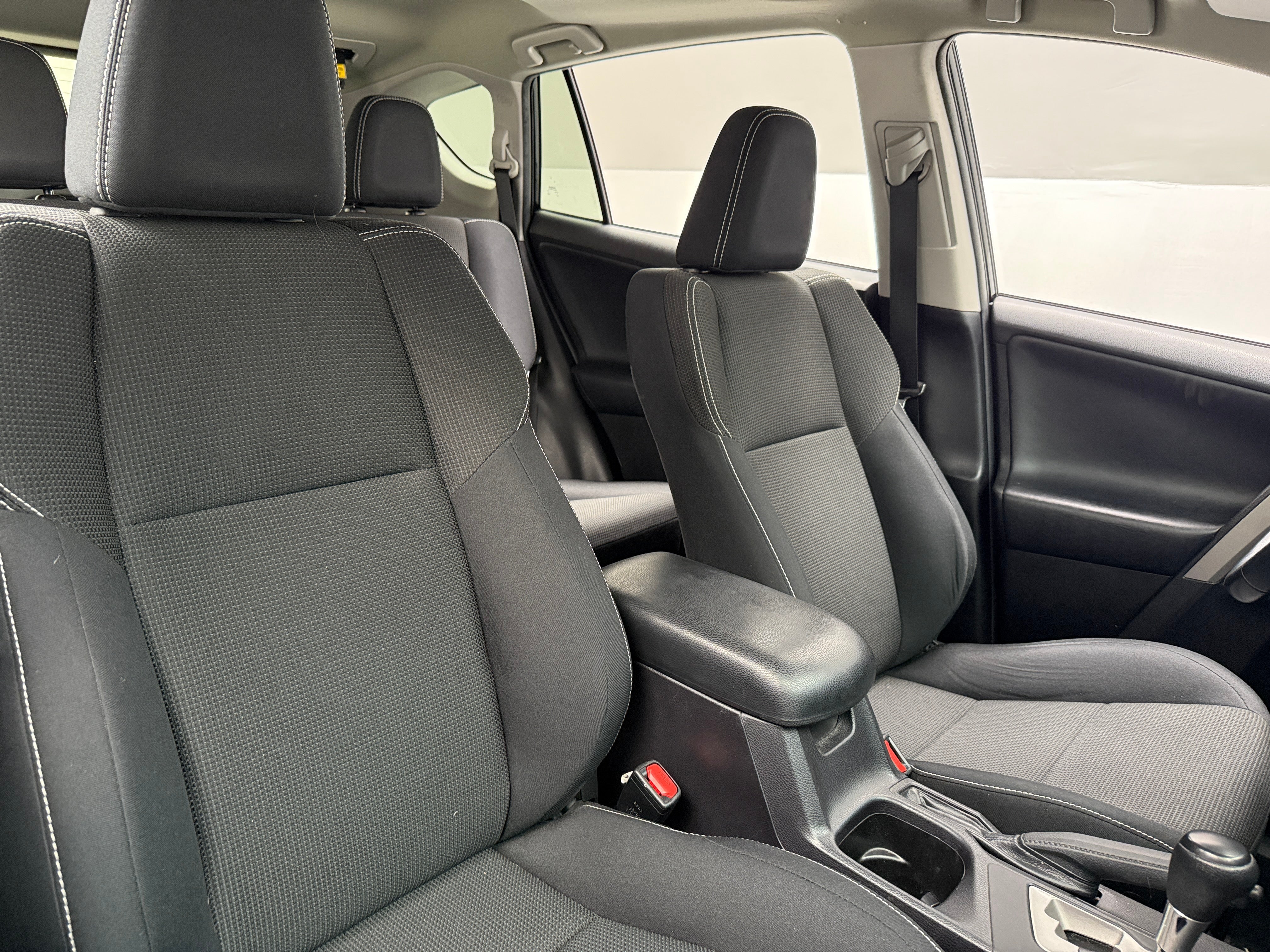 2017 Toyota RAV4 XLE 2