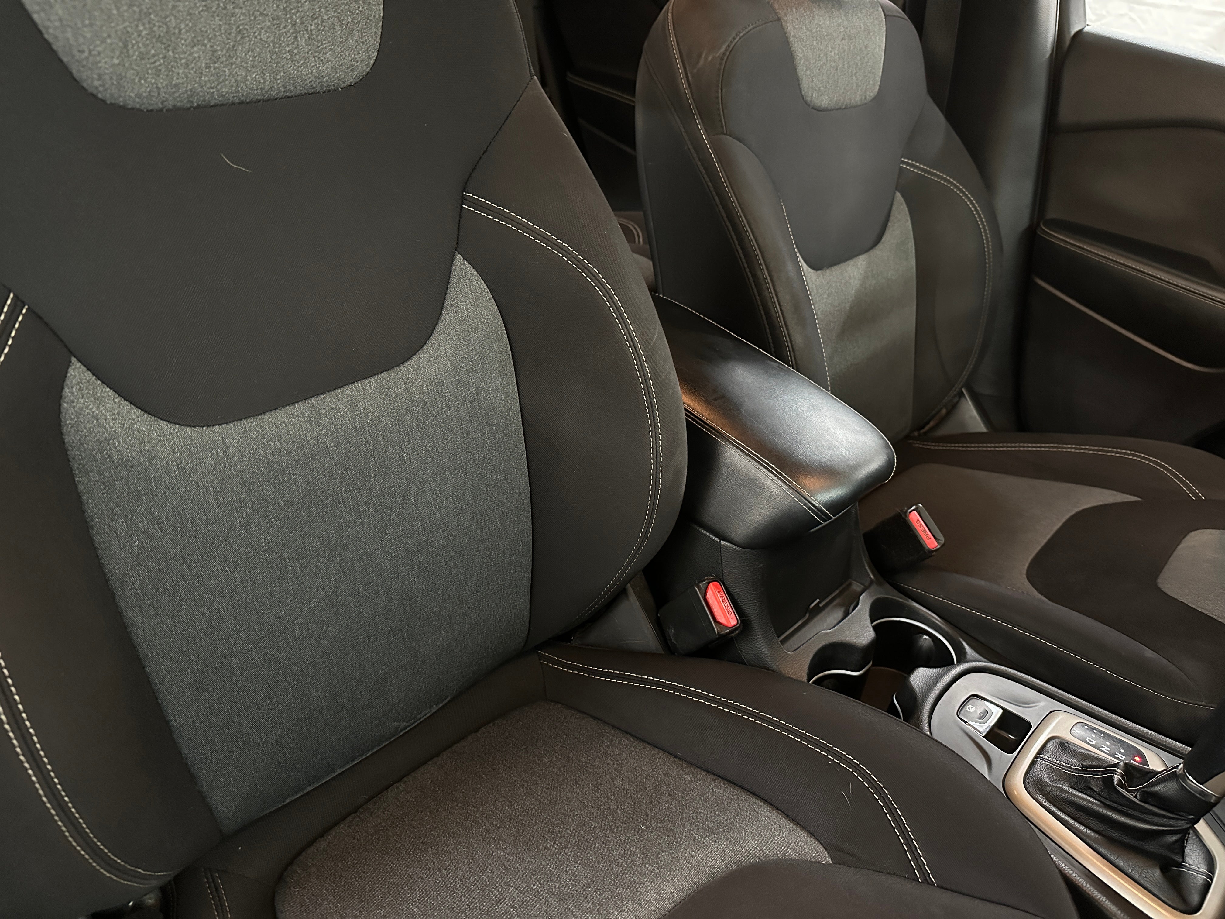 2014 Jeep Cherokee Sport 2