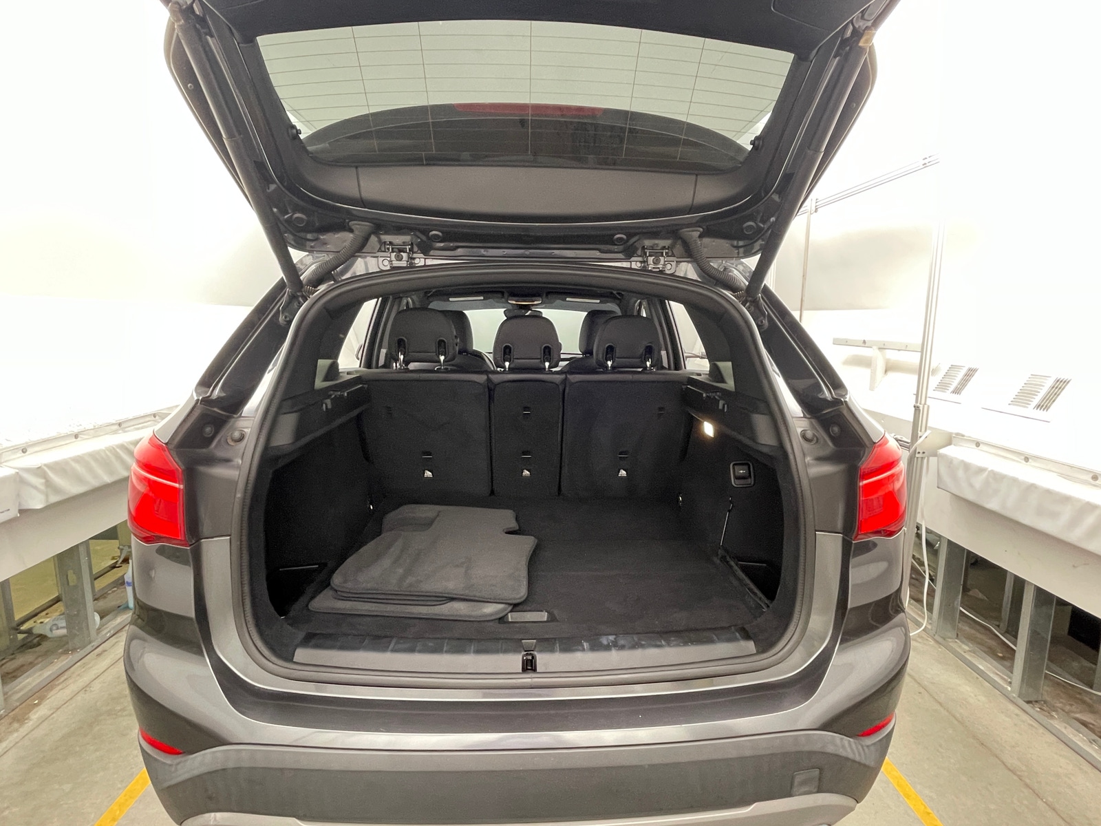 Thumbnail: 2016 BMW X1 - 6
