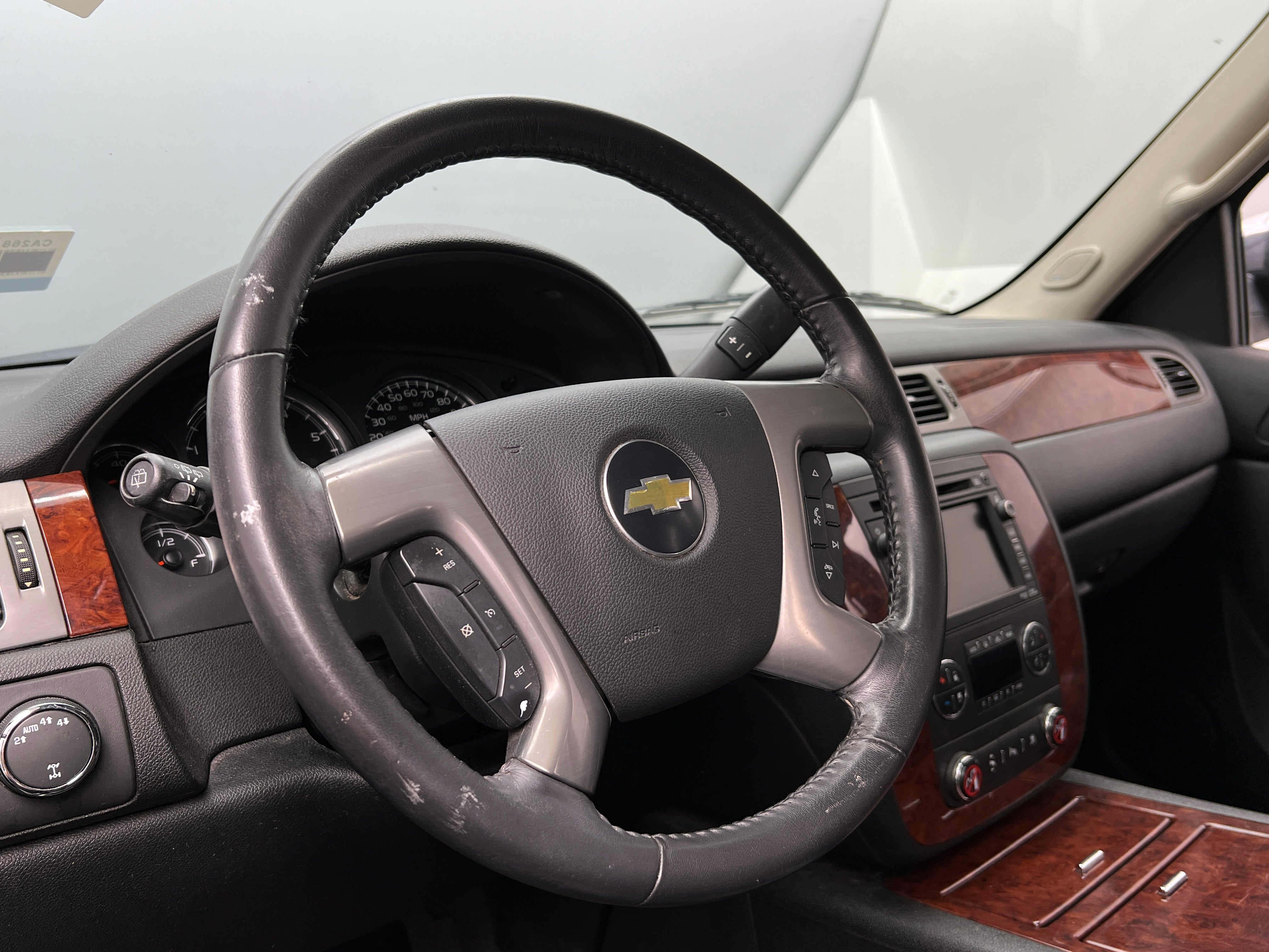 2011 Chevrolet Tahoe LTZ 4
