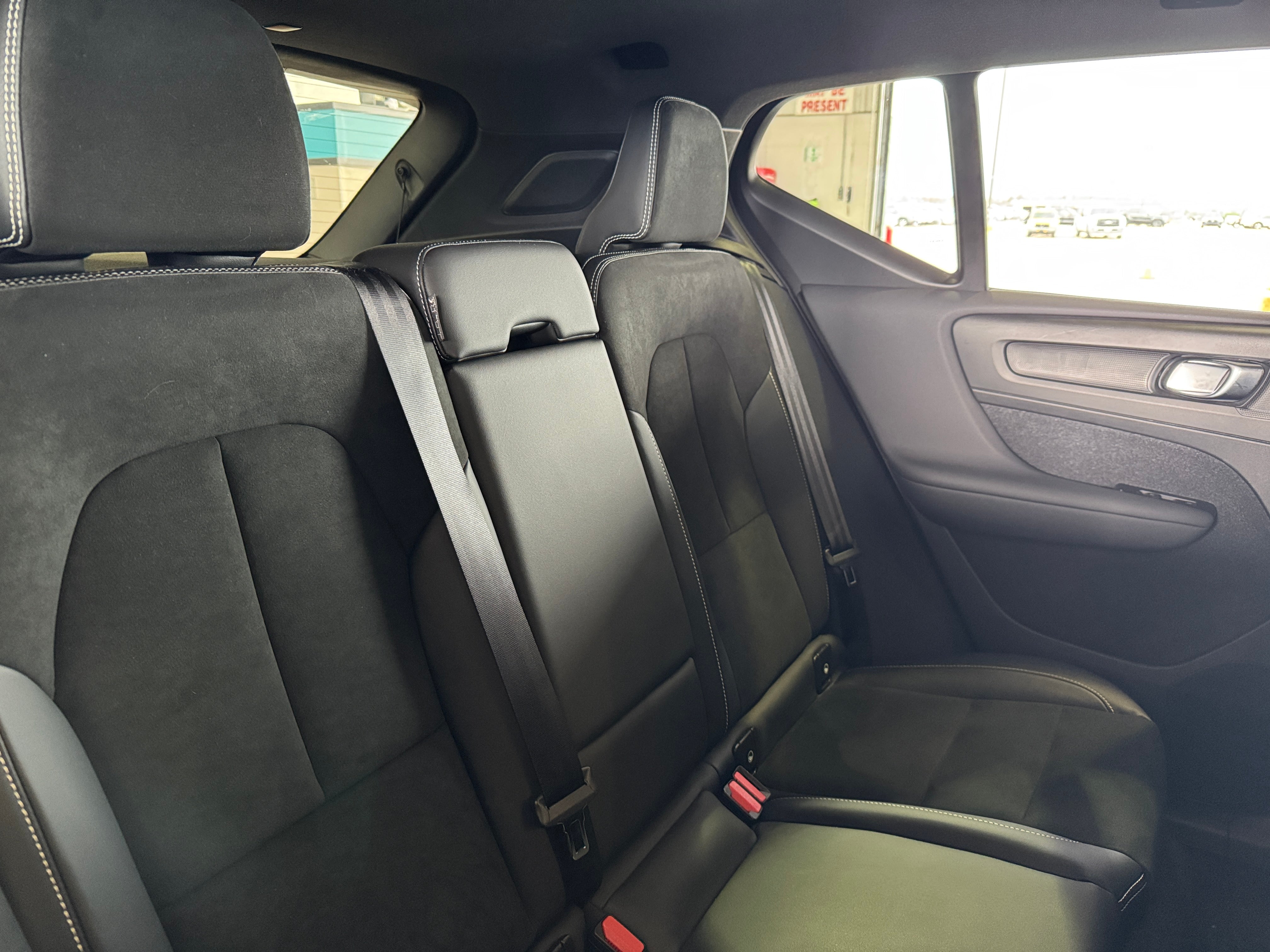 2022 Volvo XC40 Recharge Plus 5