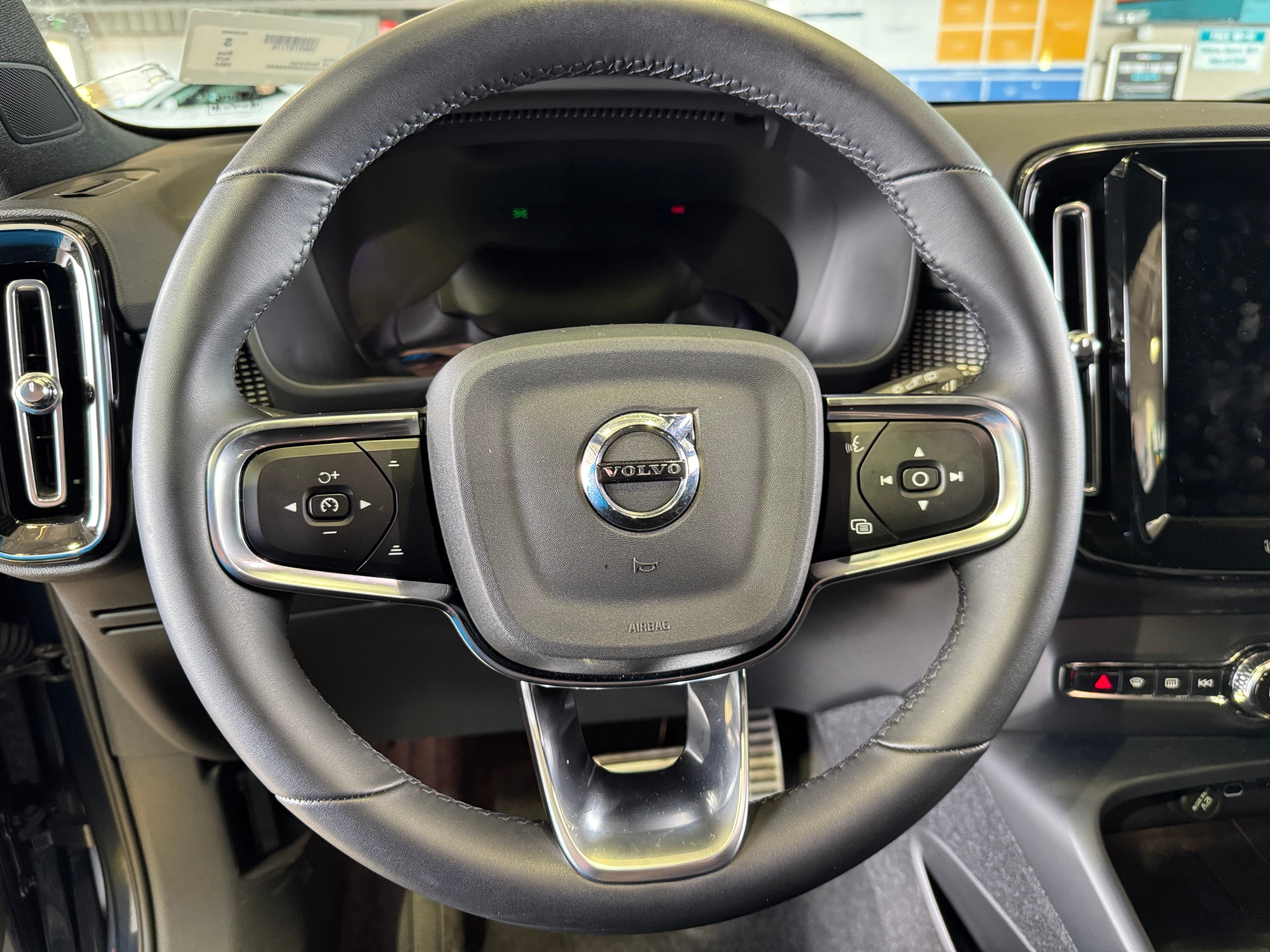 2022 Volvo XC40 Recharge Plus 4