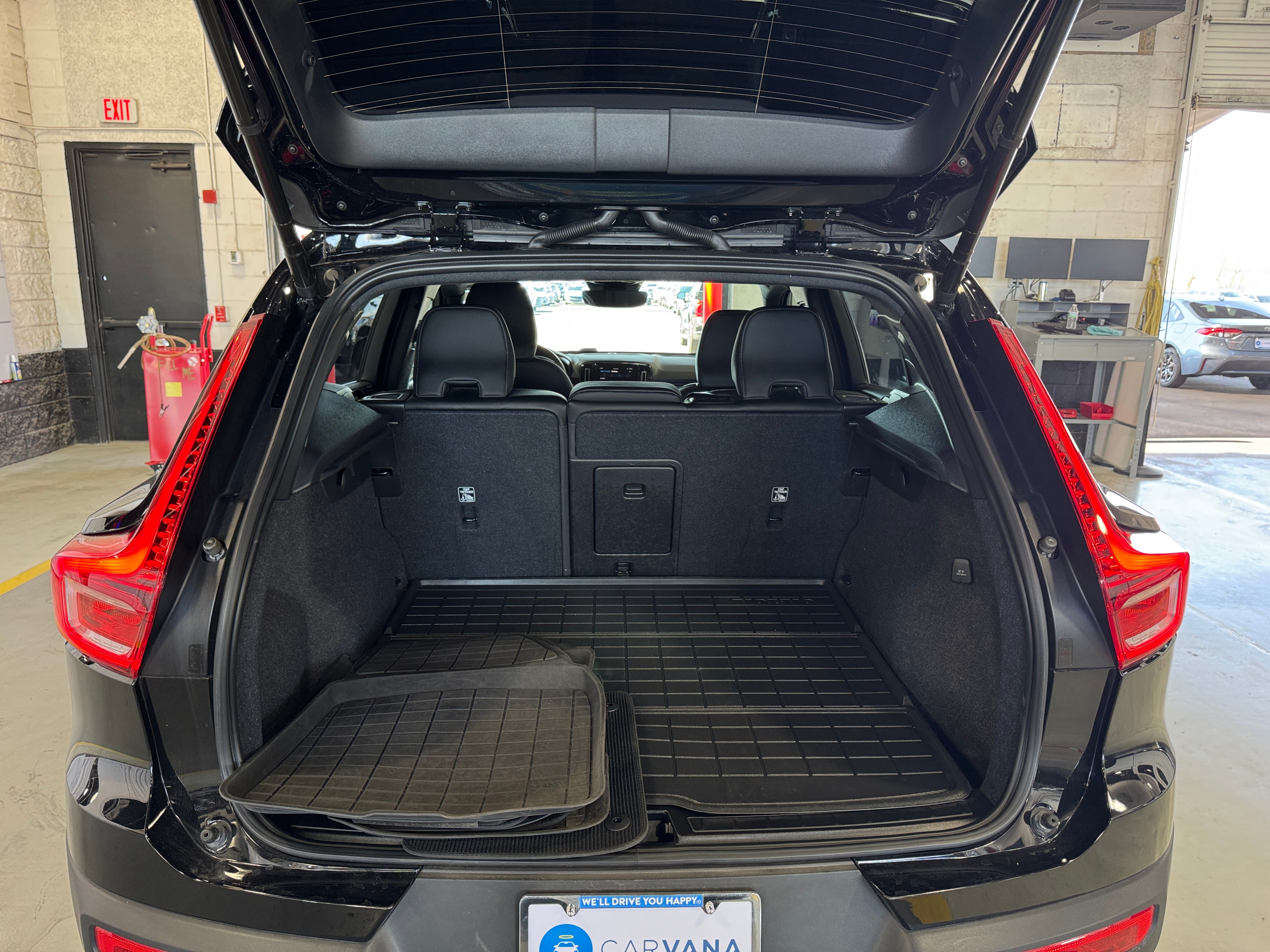 2023 Volvo XC40 B5 Ultimate 7