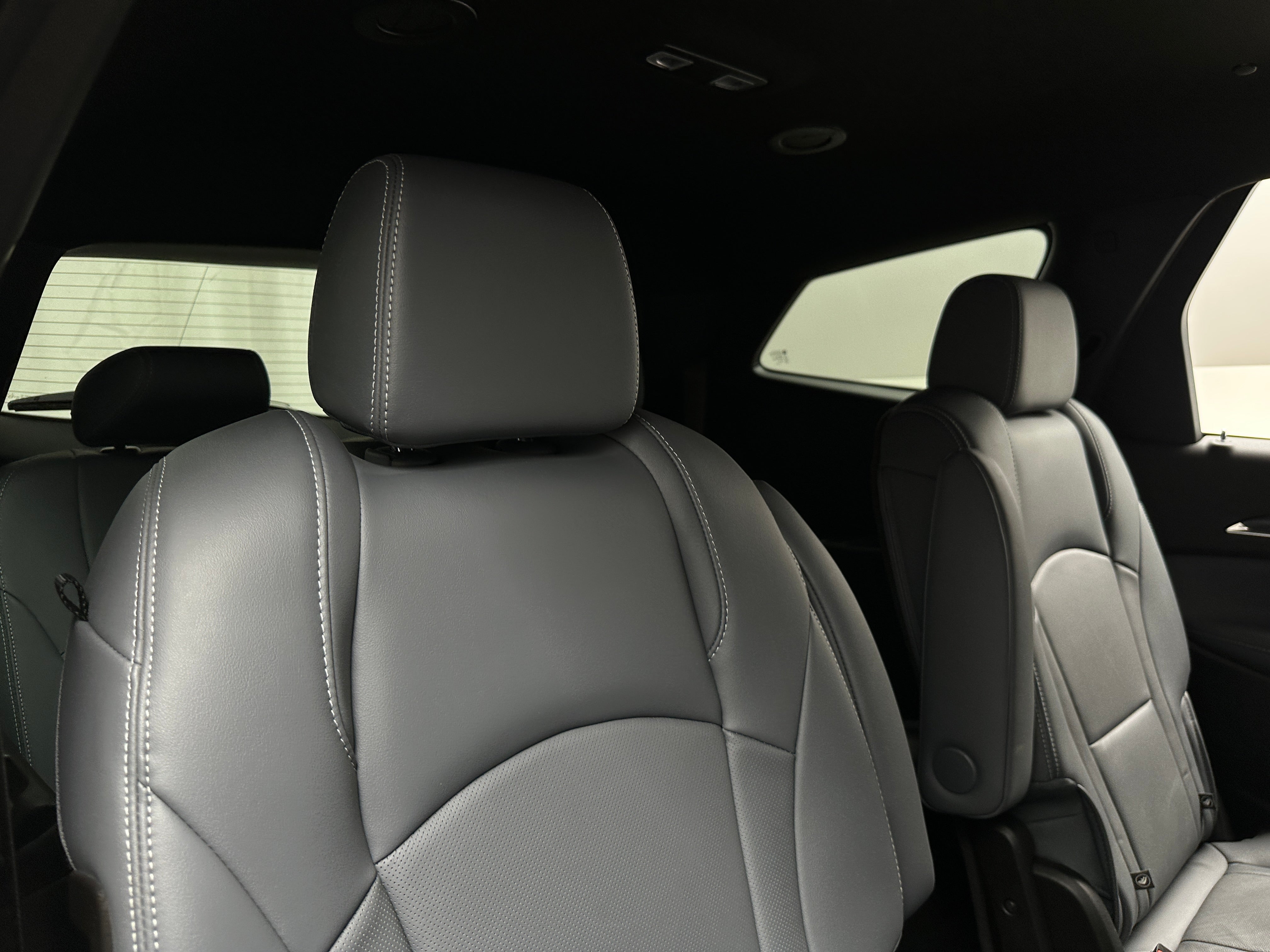 2023 Buick Enclave Essence 5