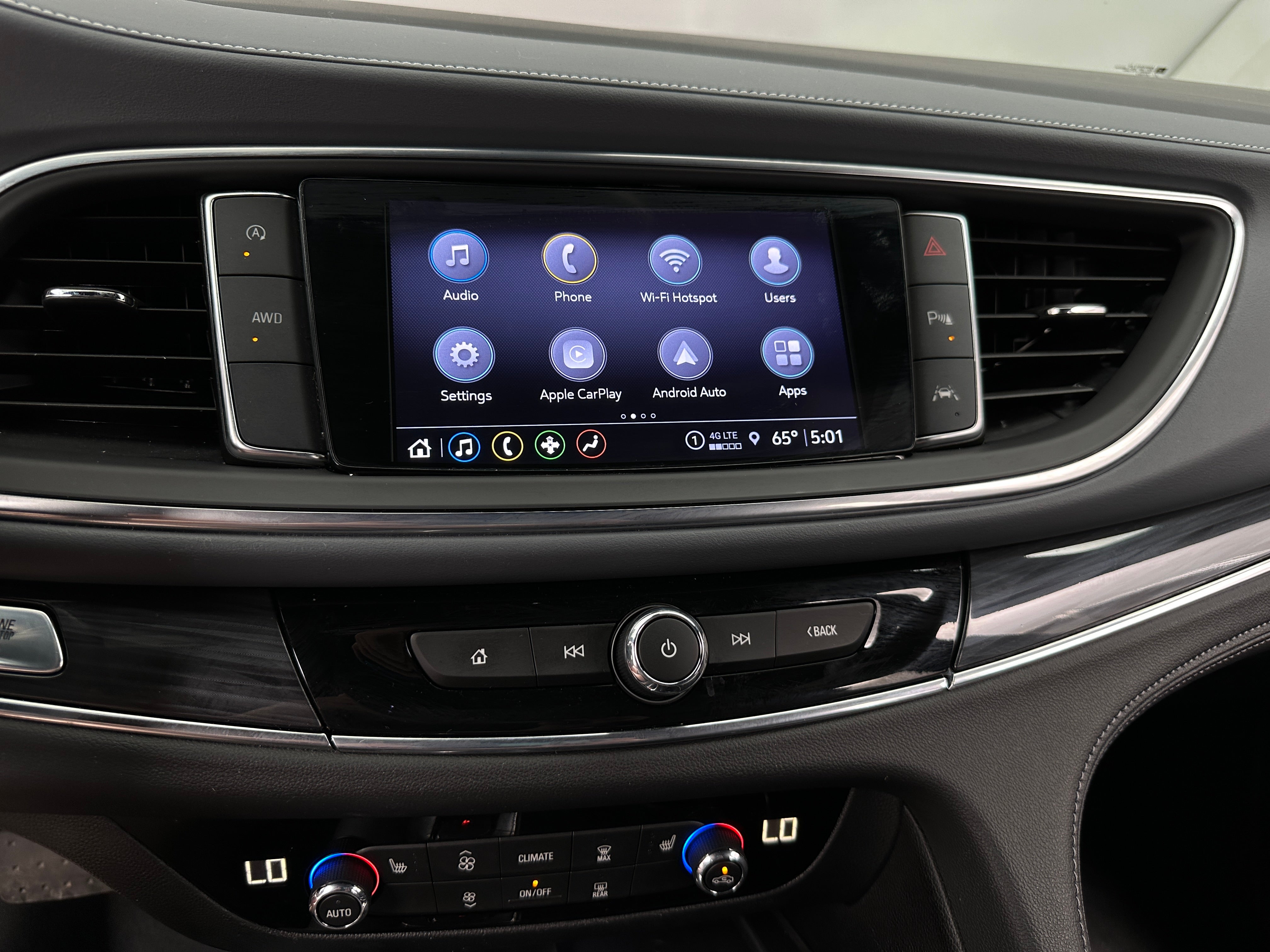 2023 Buick Enclave Essence 3