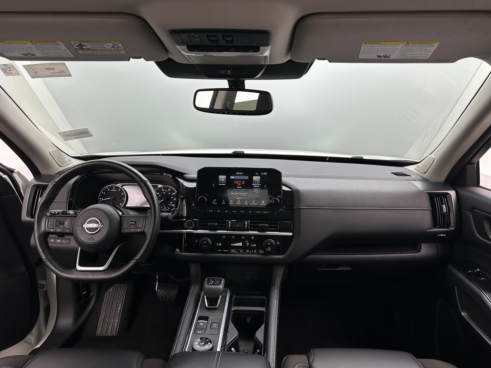 Thumbnail: 2022 Nissan Pathfinder - 2