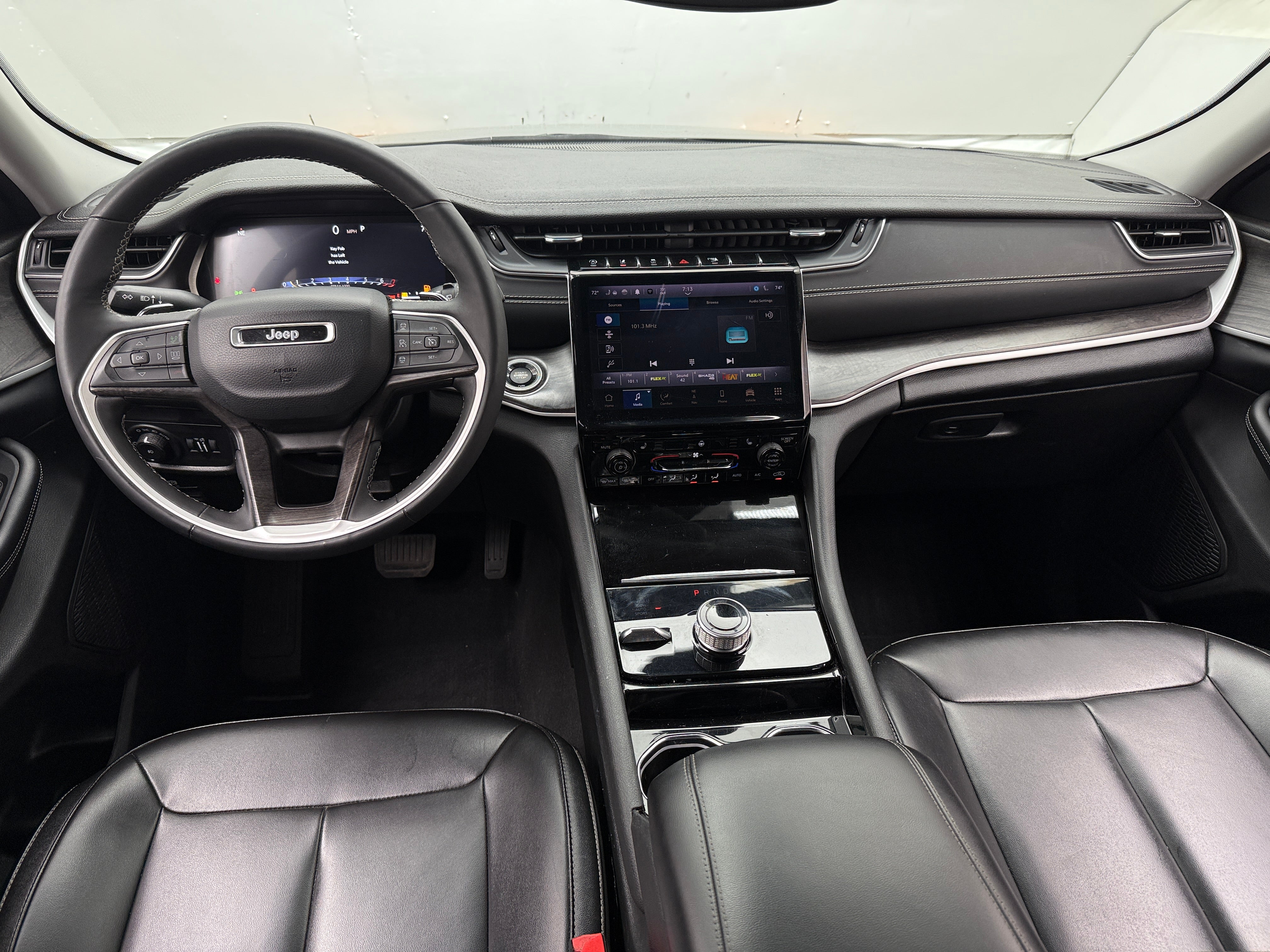 2023 Jeep Grand Cherokee L Limited Edition 2