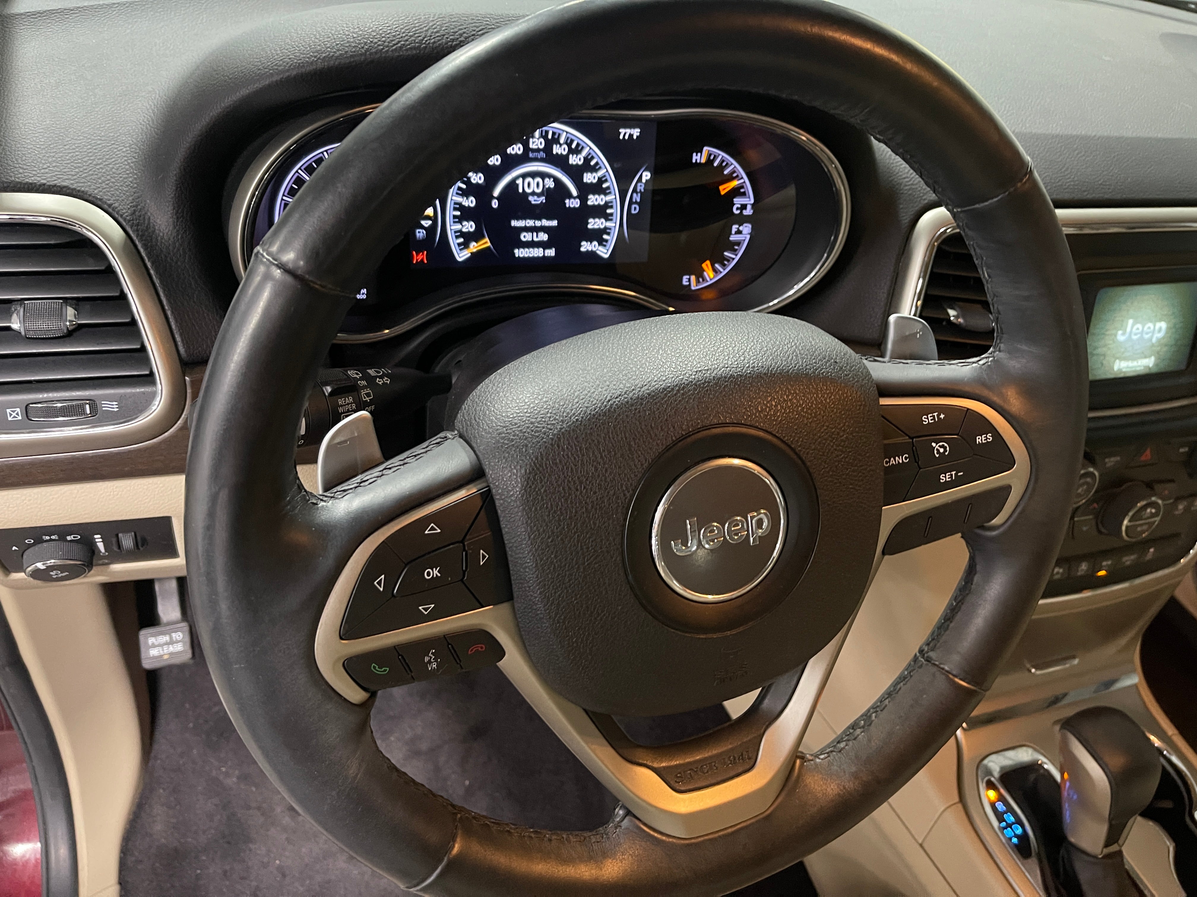 2017 Jeep Grand Cherokee Laredo 5