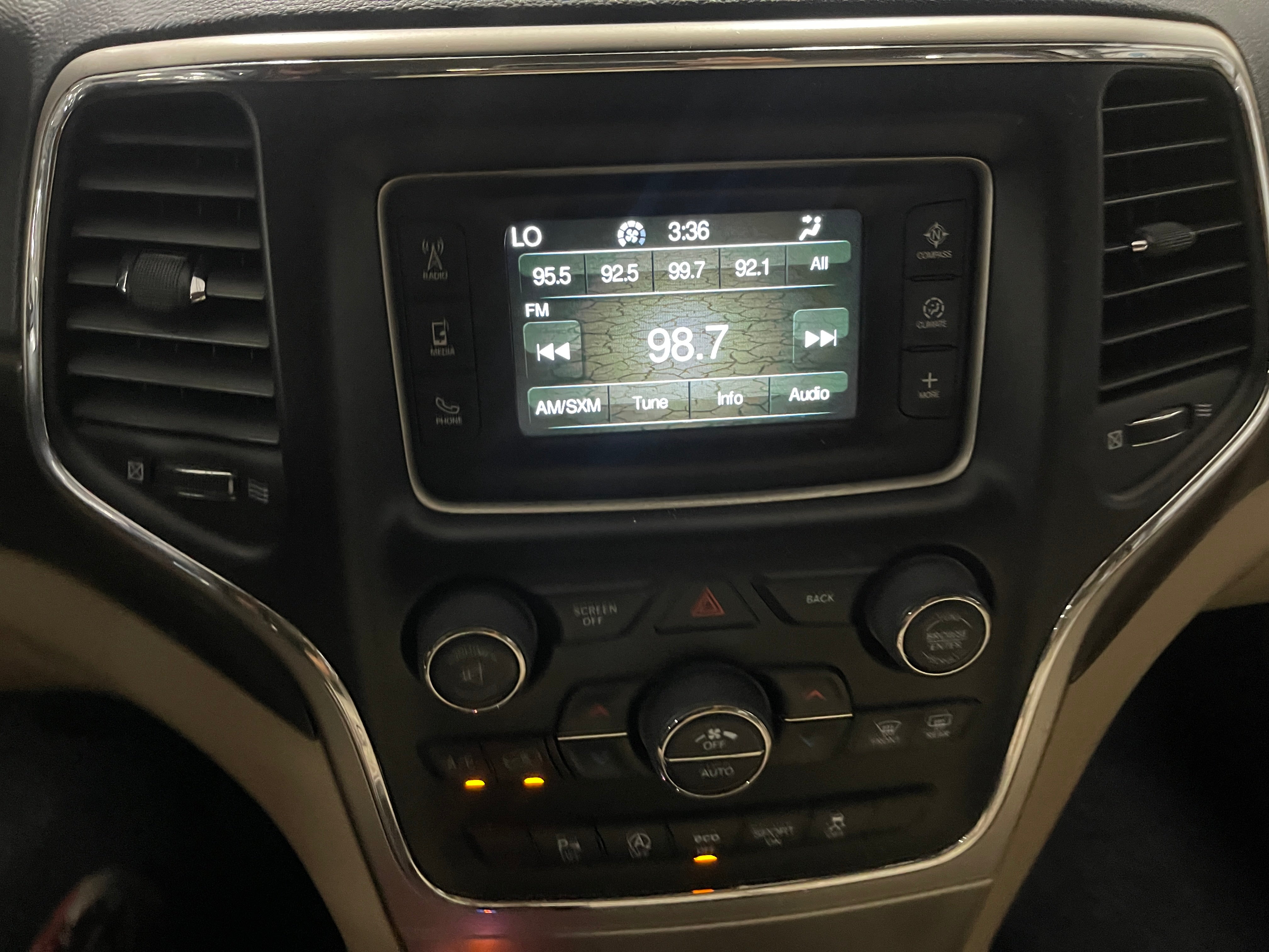 2017 Jeep Grand Cherokee Laredo 4
