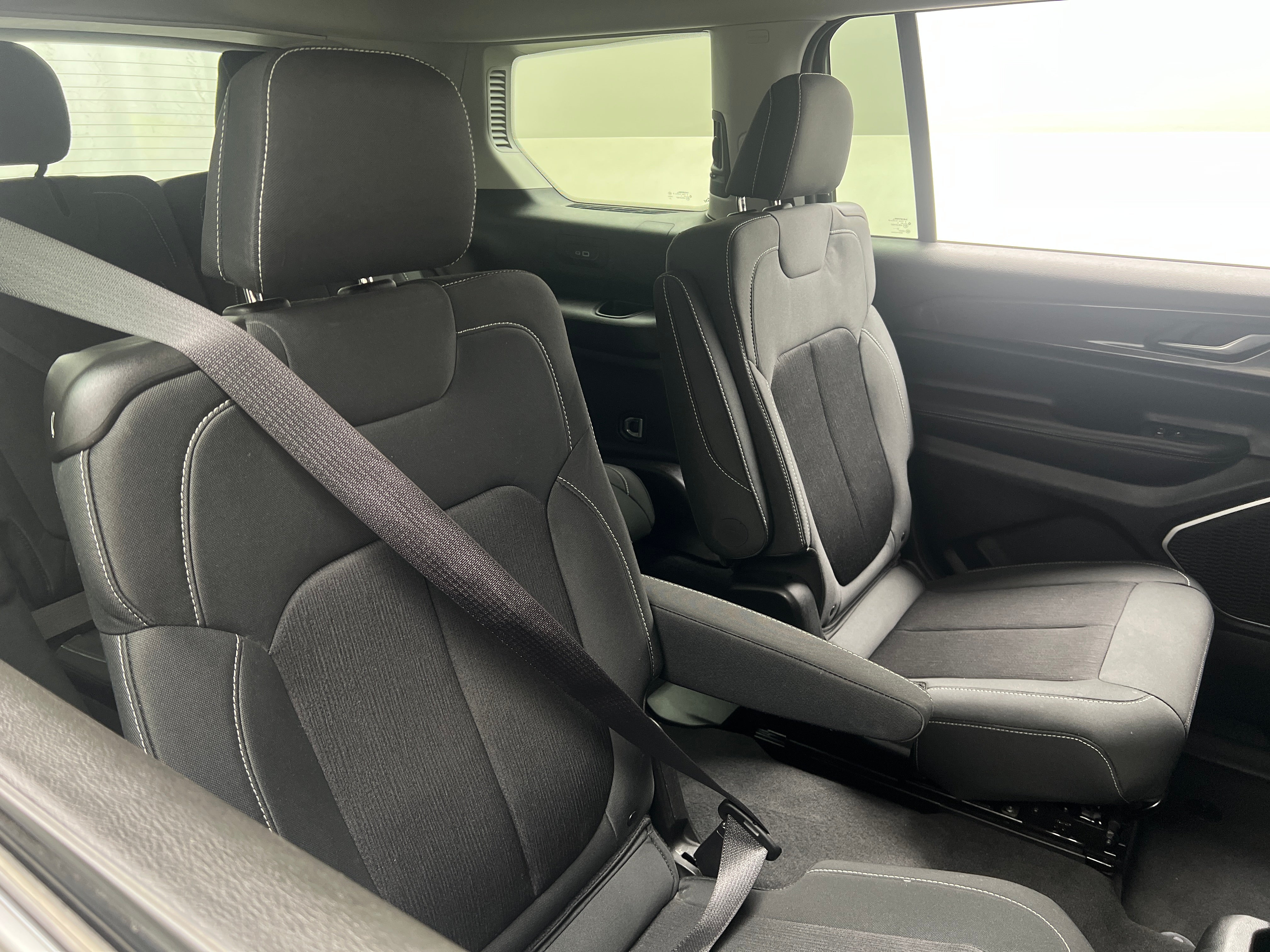 2022 Jeep Grand Cherokee L Laredo 6