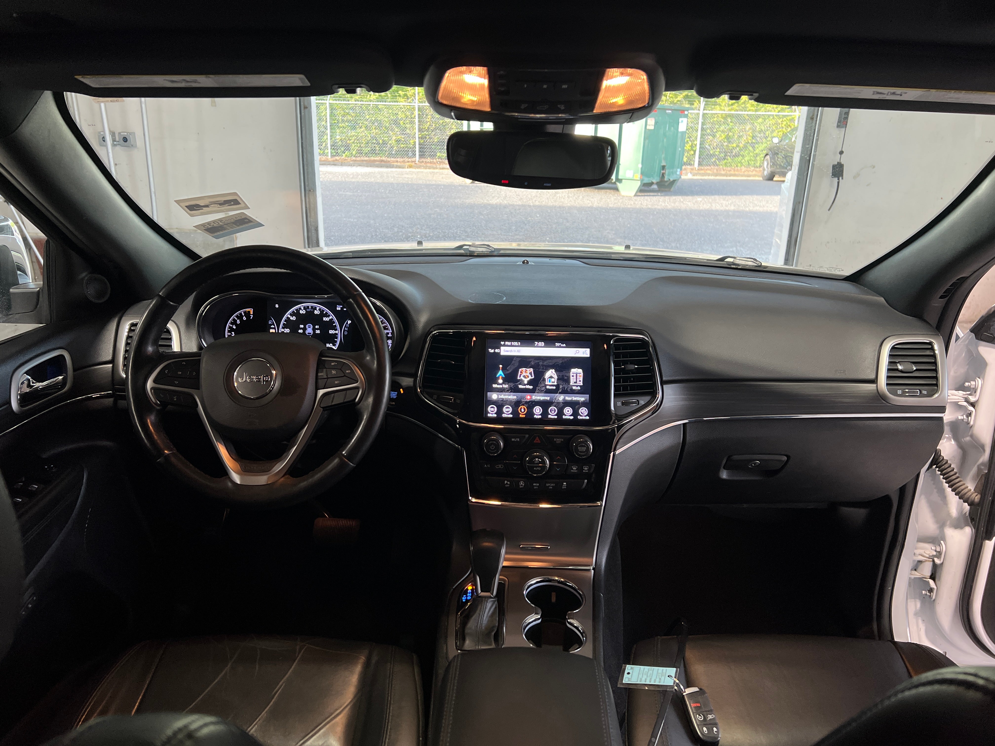 2022 Jeep Grand Cherokee Limited Edition 2
