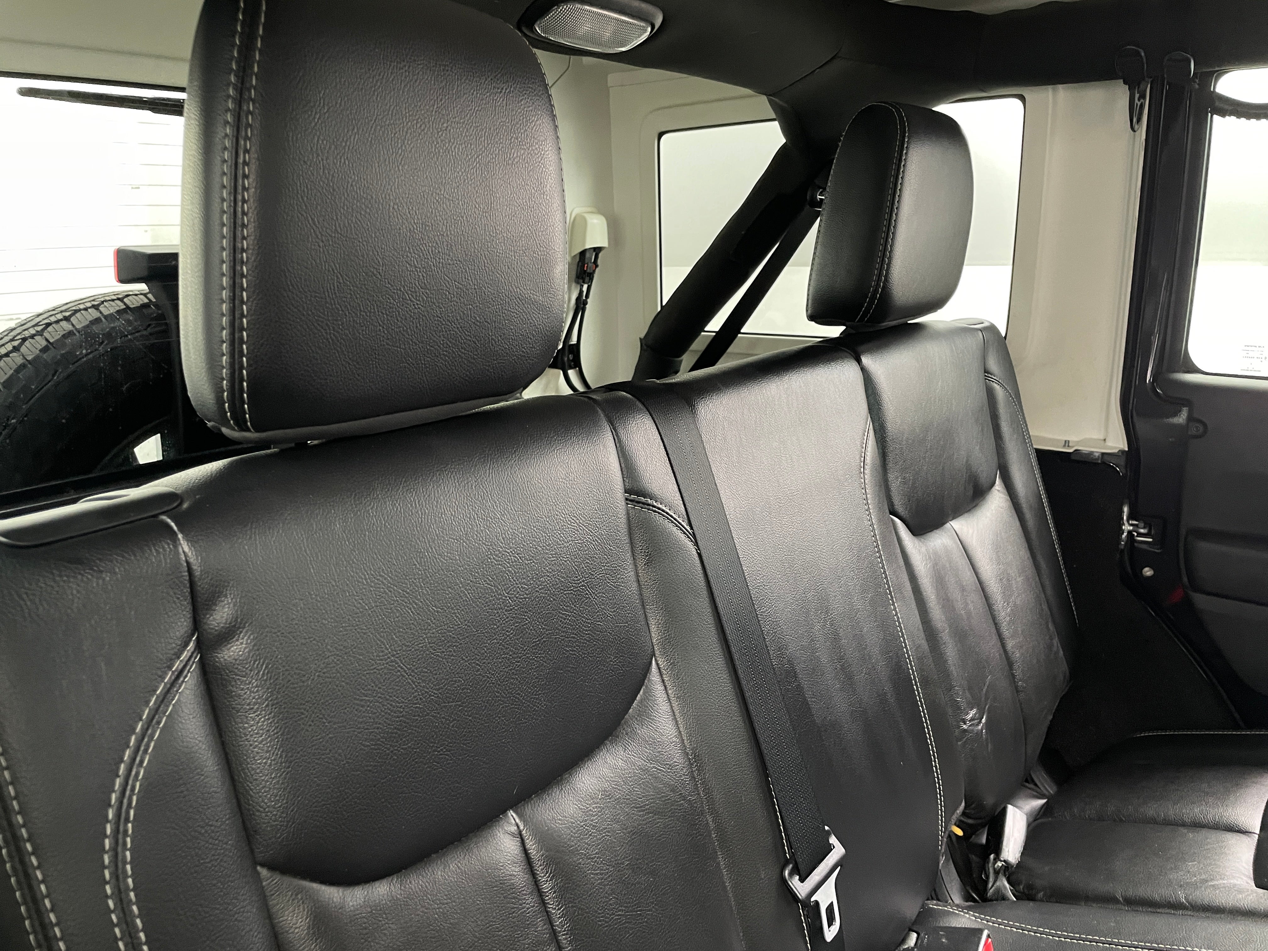 2014 Jeep Wrangler Unlimited Rubicon 6