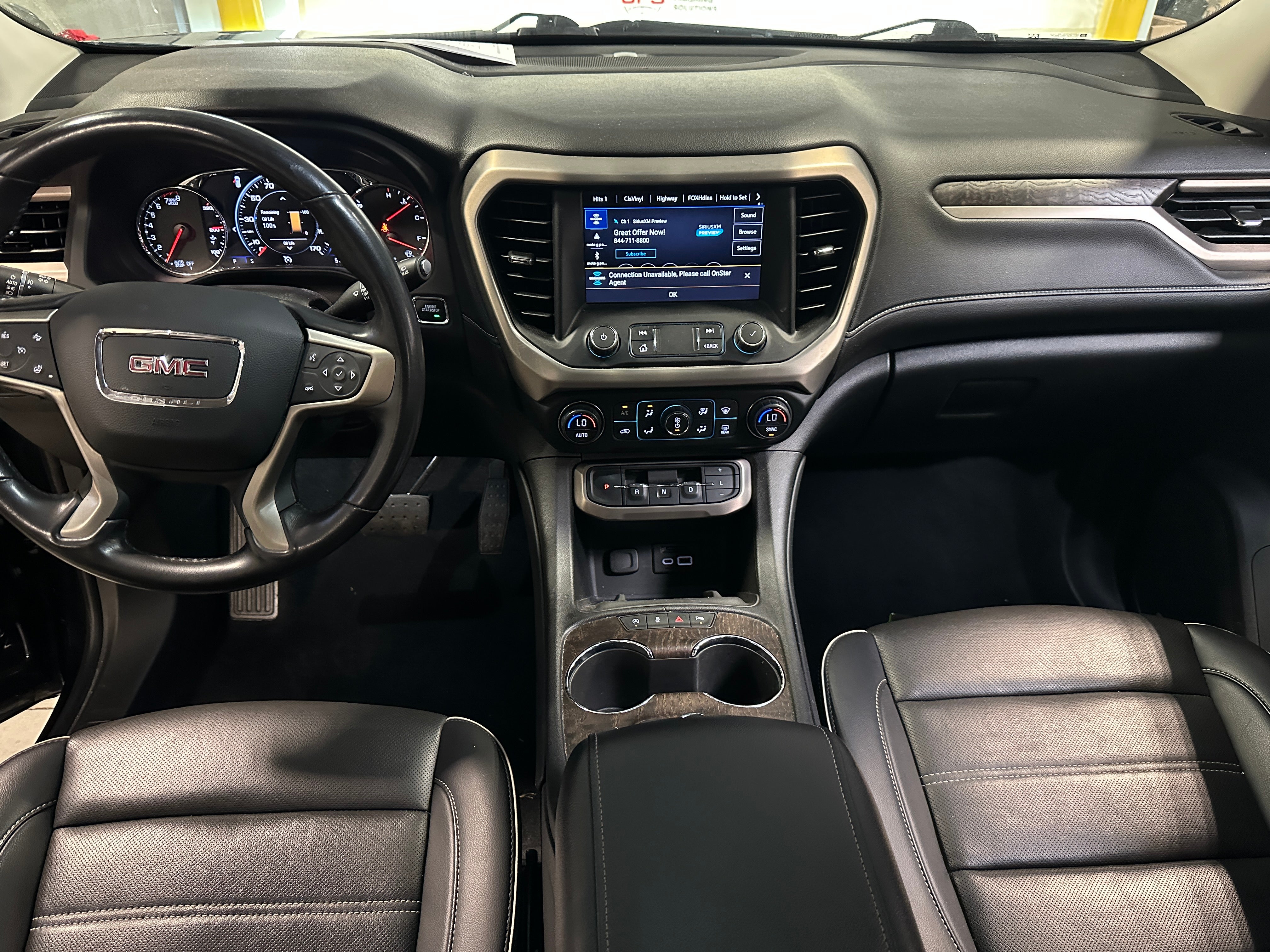 2022 GMC Acadia Denali 3