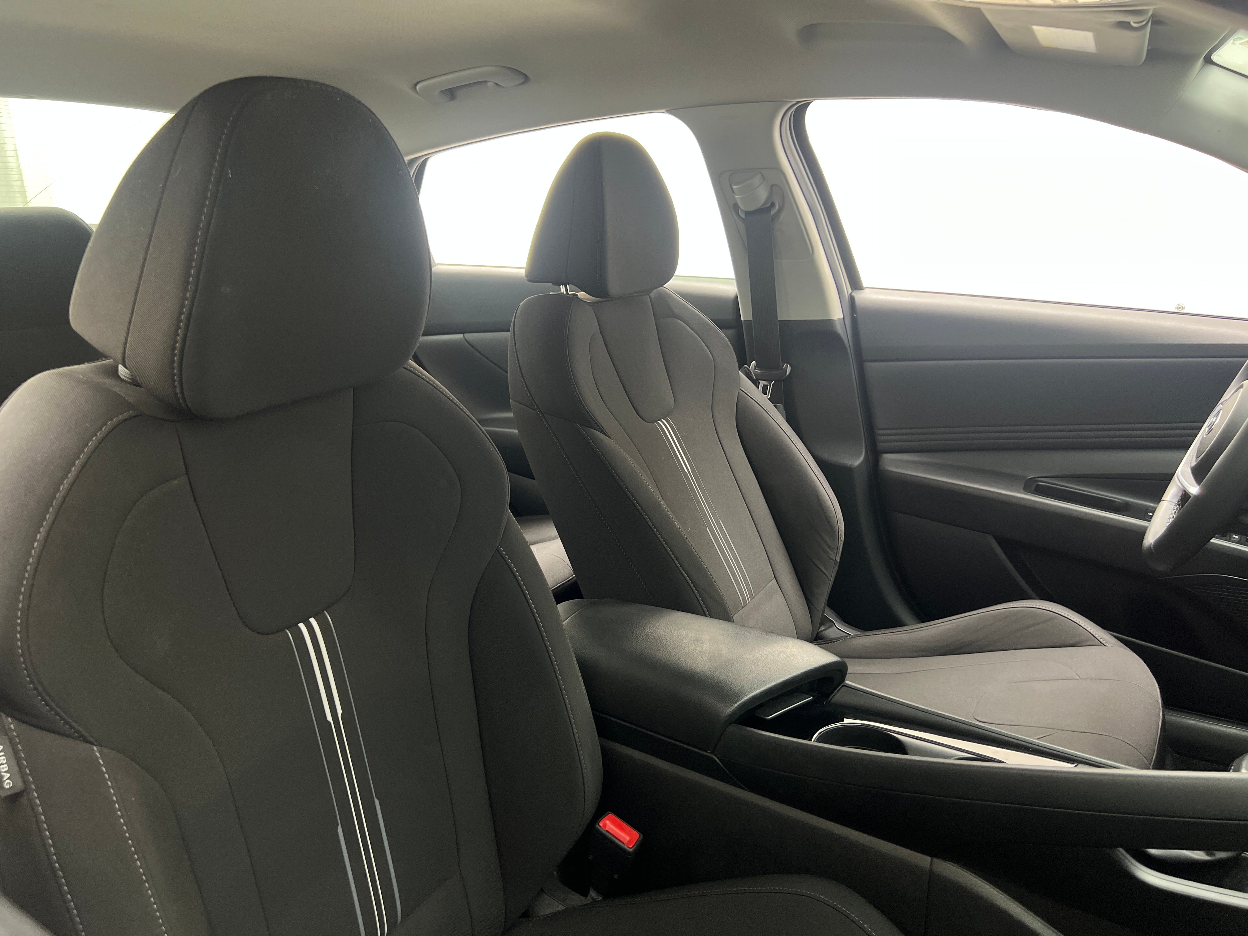 2022 Hyundai Elantra SEL 2
