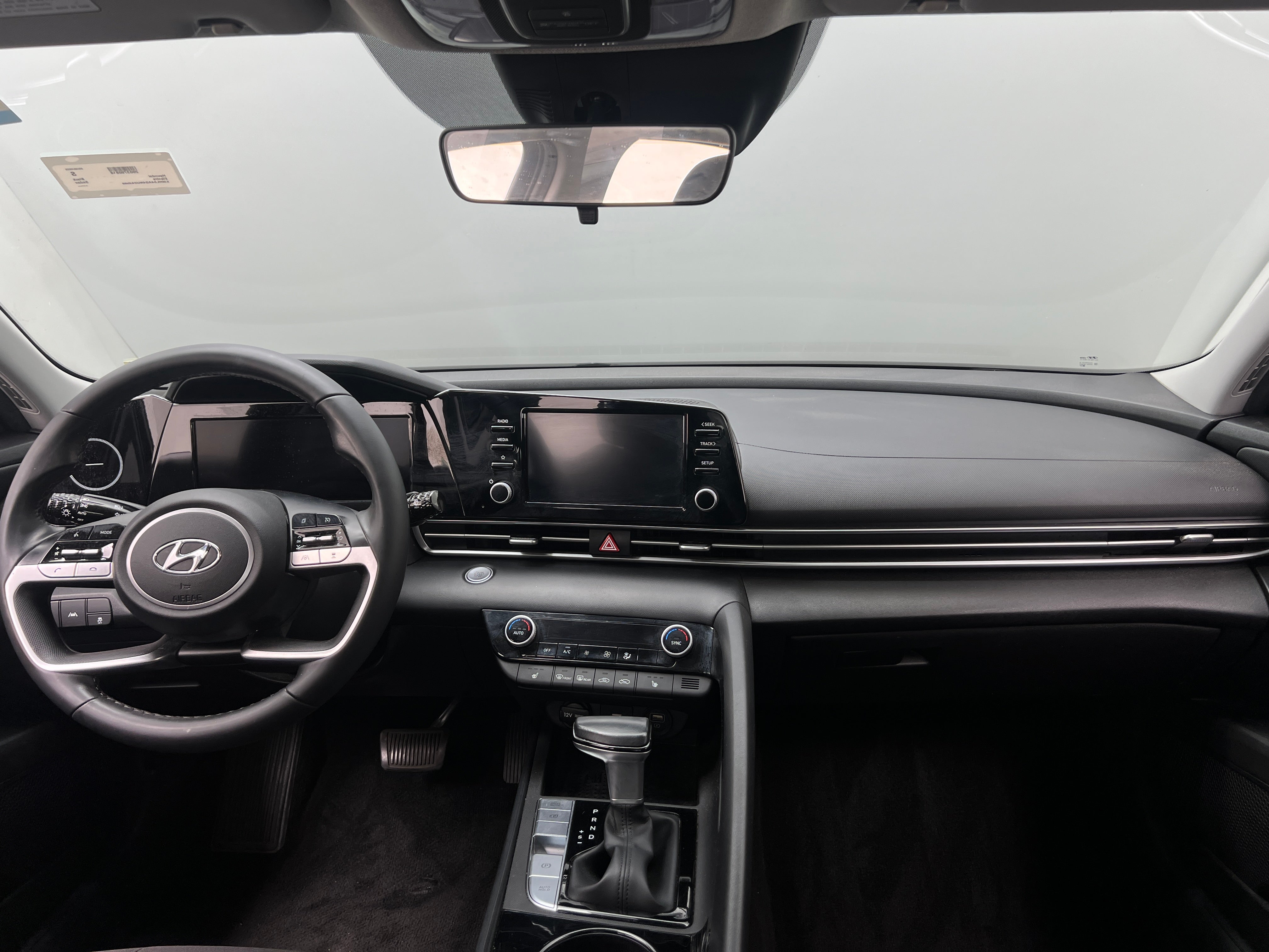 2022 Hyundai Elantra SEL 3
