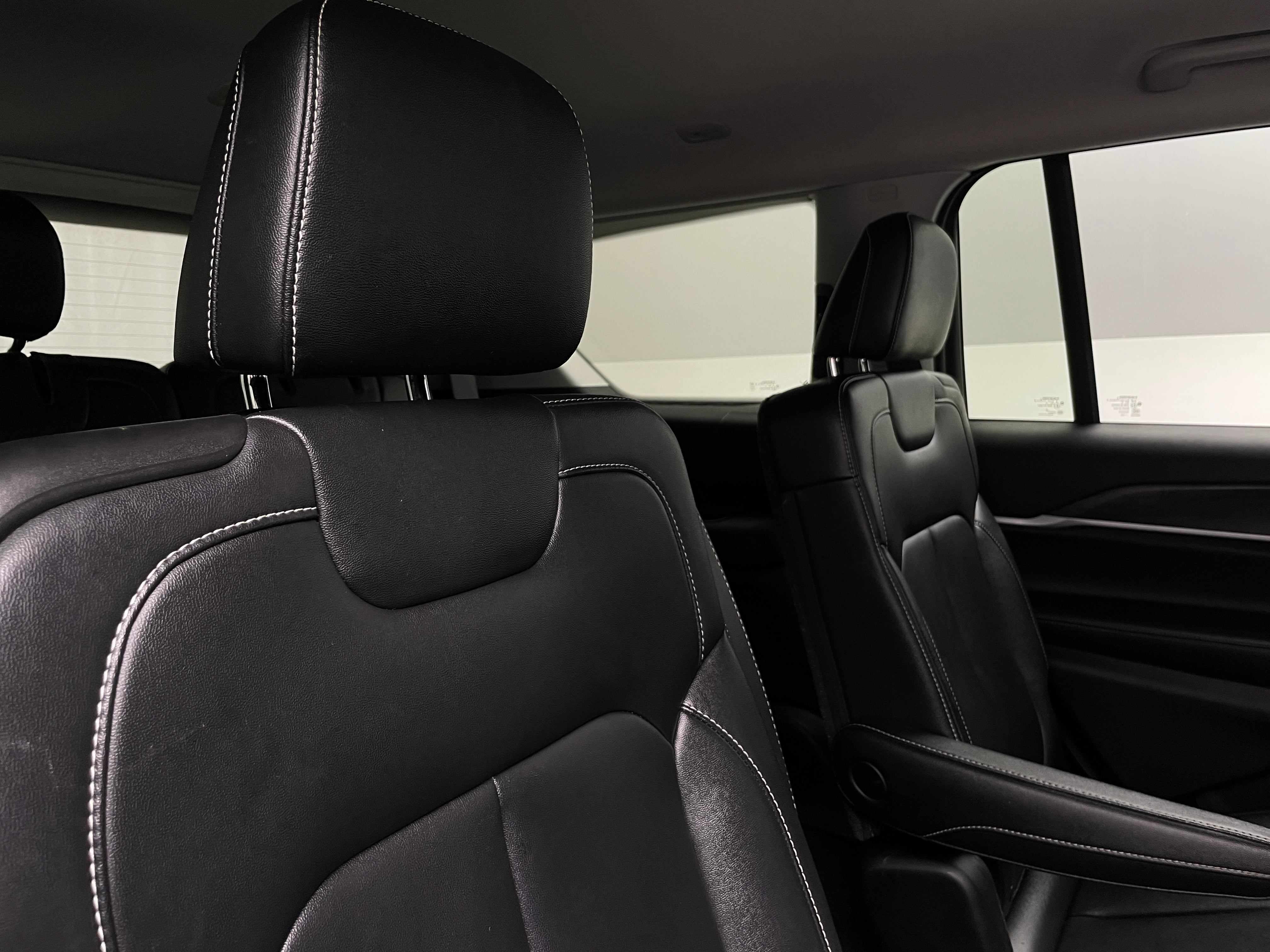 2023 Jeep Grand Cherokee L Limited Edition 5