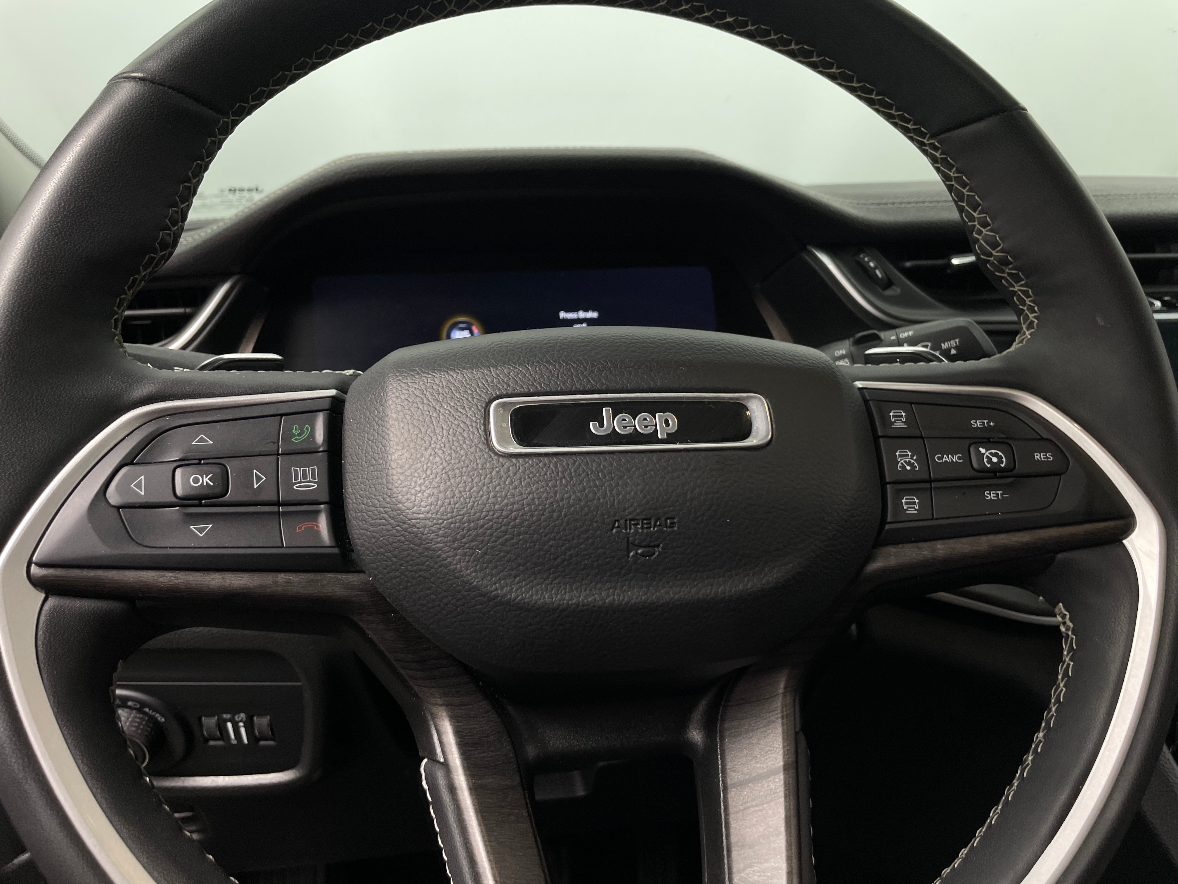 2023 Jeep Grand Cherokee L Limited Edition 4