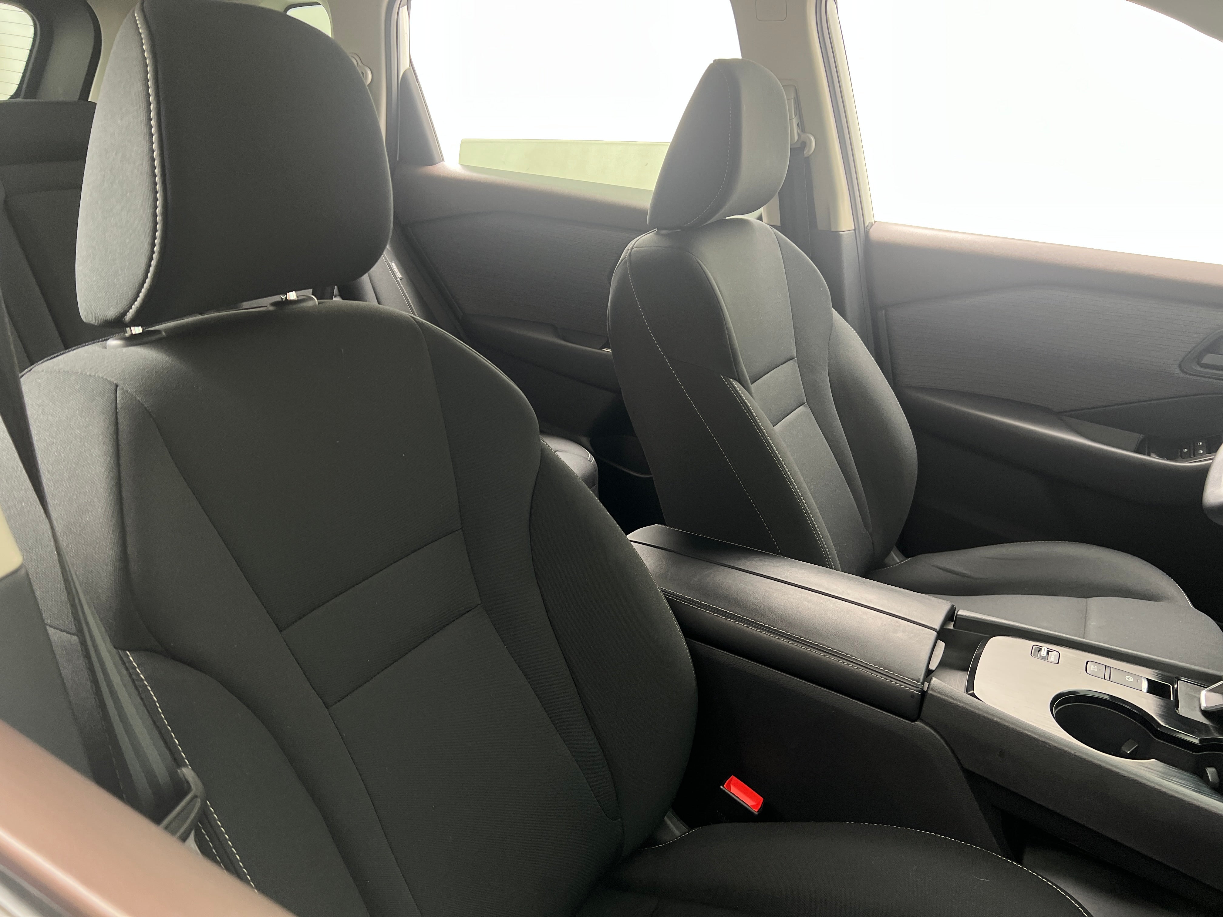 2023 Nissan Rogue S 2