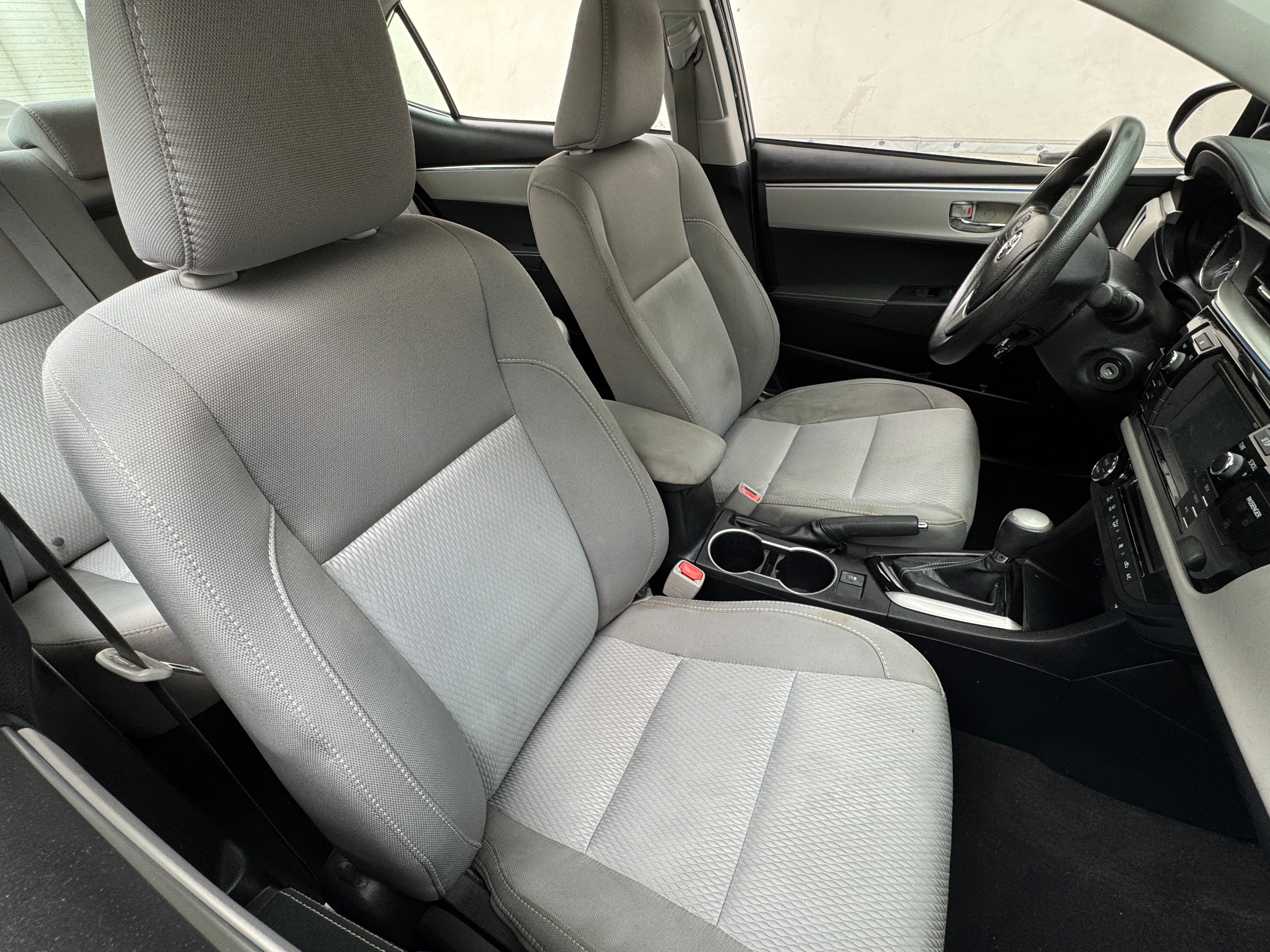 2016 Toyota Corolla LE 2