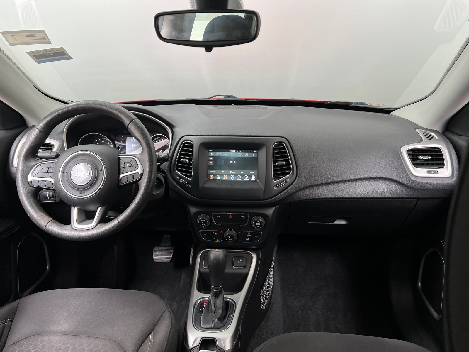 Thumbnail: 2019 Jeep Compass - 3