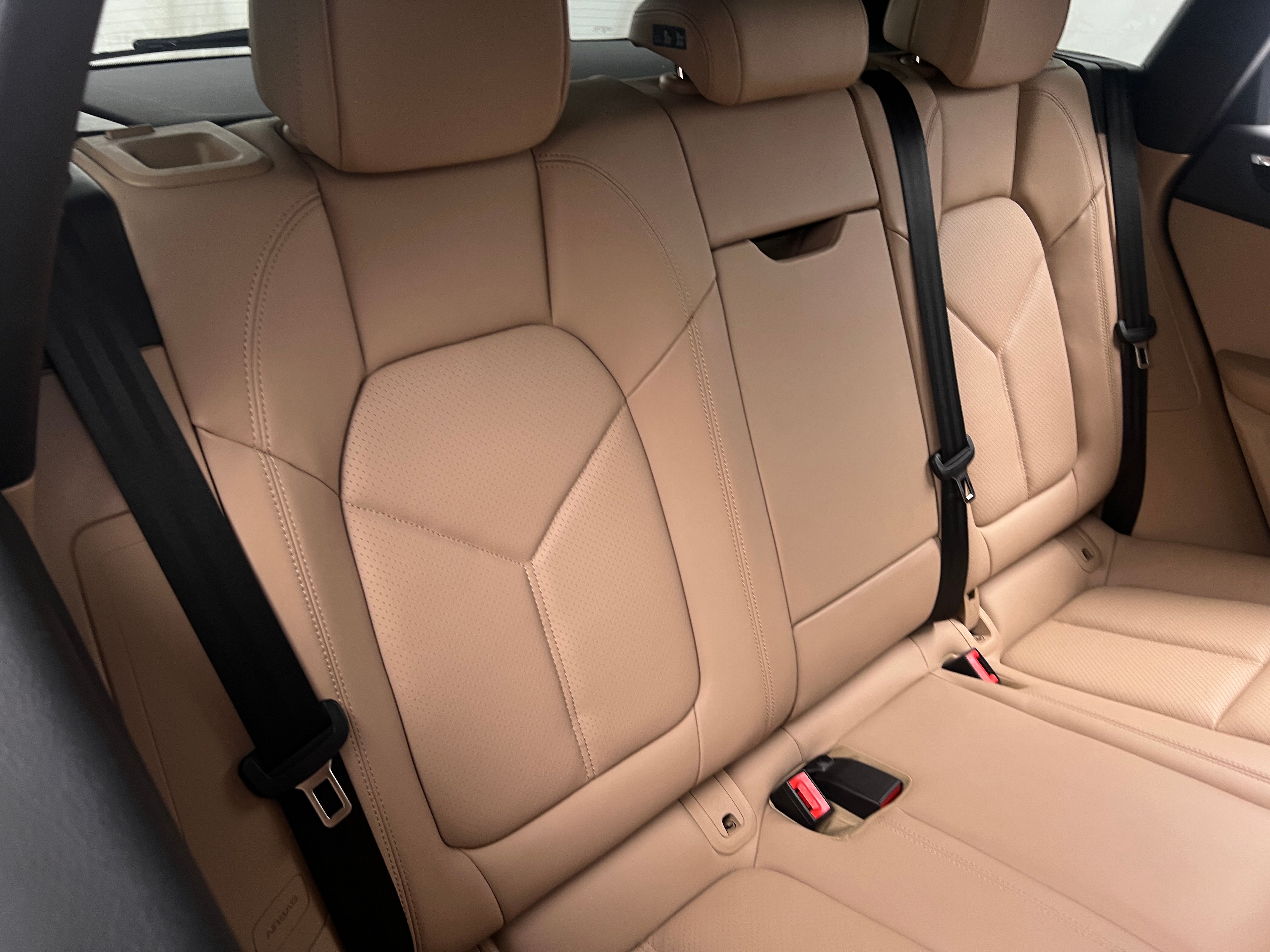 2023 Porsche Macan S 5