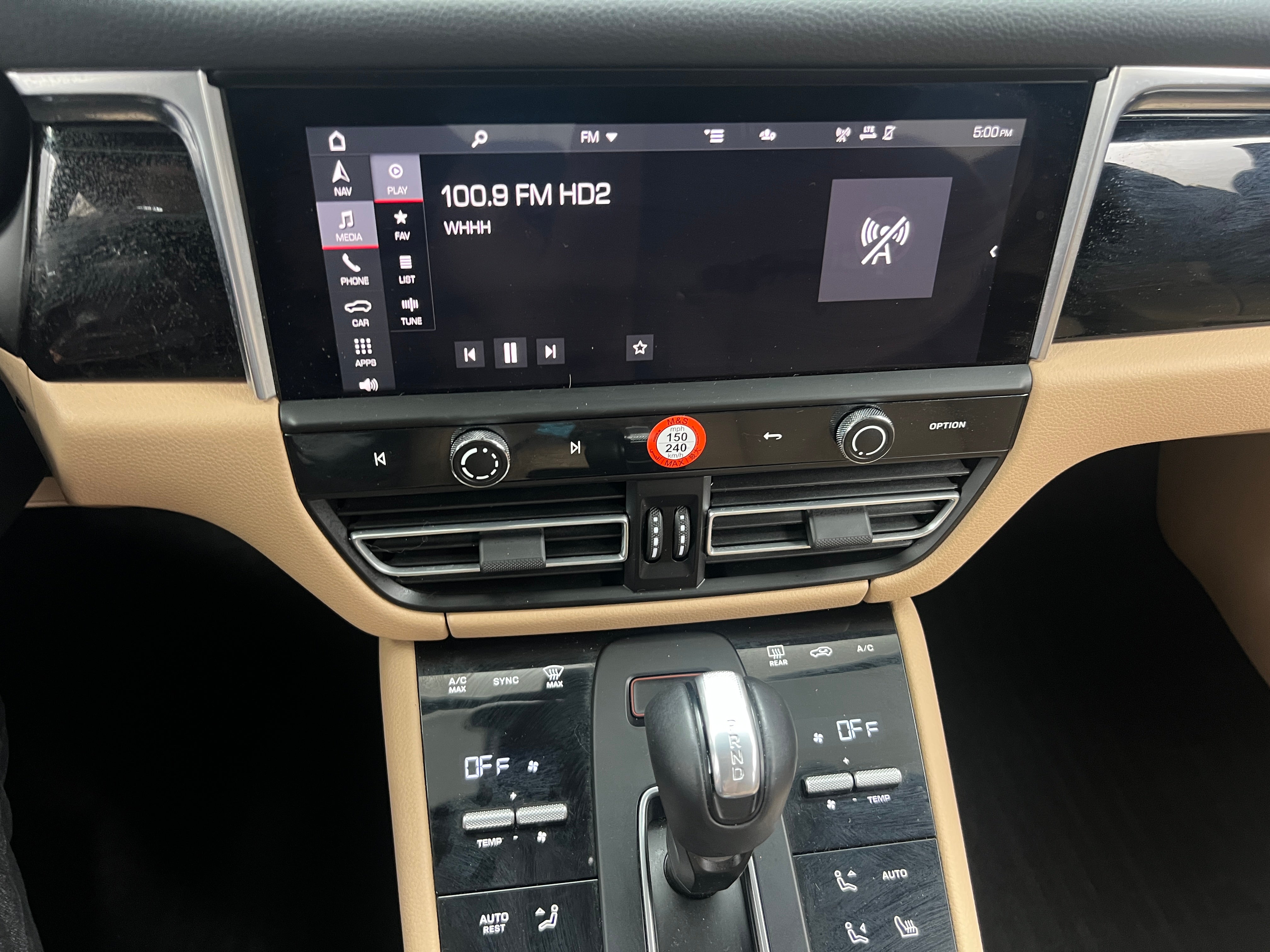 2023 Porsche Macan S 3
